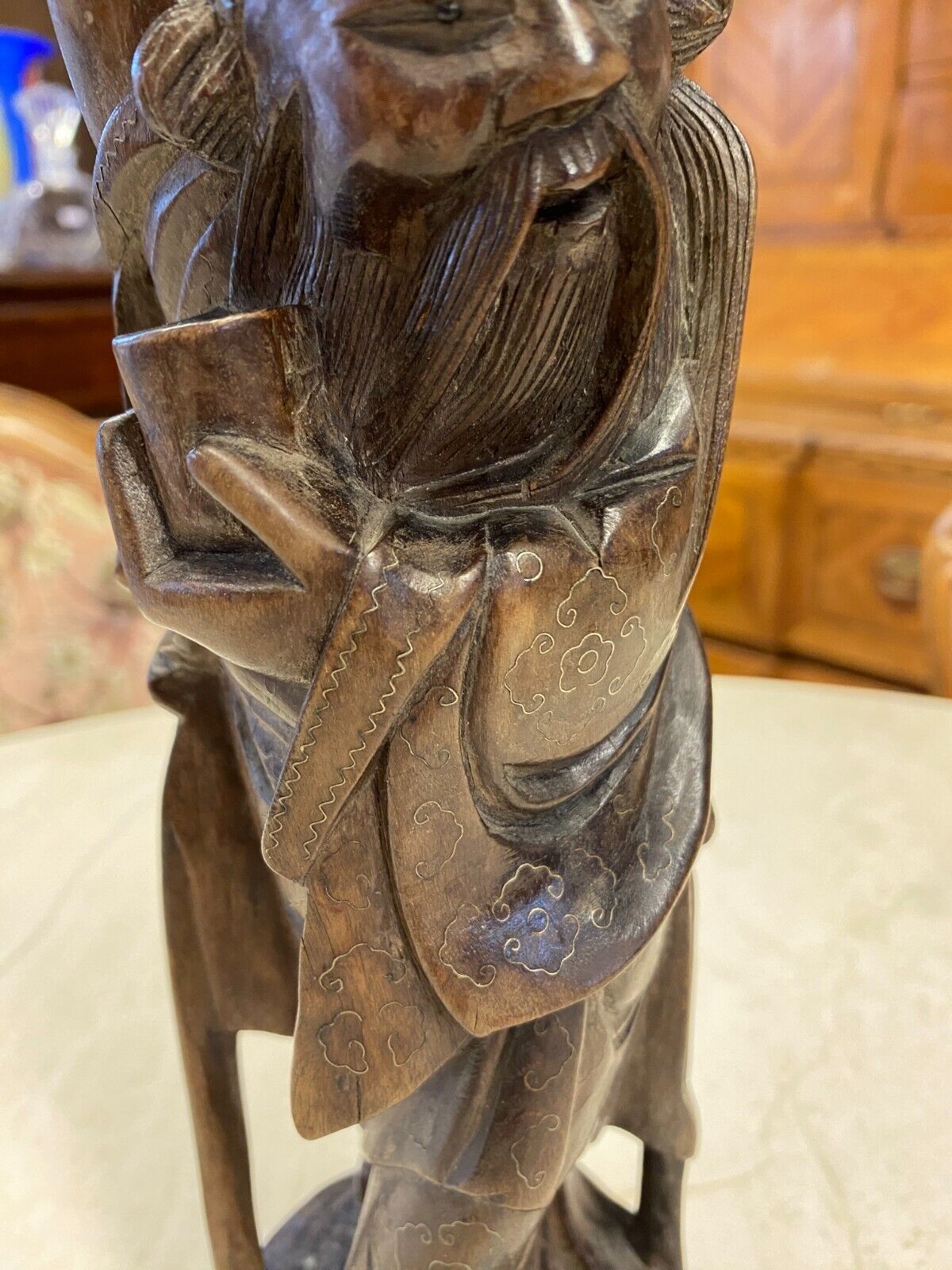 CHINA SKULPTUR AUS HOLZ GELEHRTER 28,5cm HOCH – Bild 6