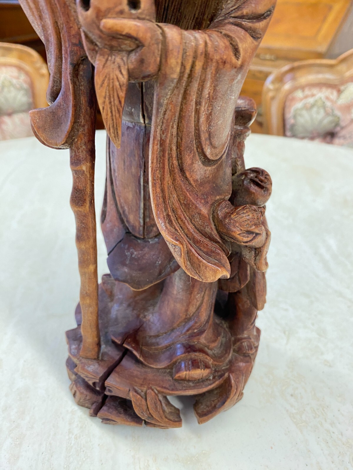 CHINA SKULPTUR AUS HOLZ GELEHRTER MIT STOCK 30cm HOCH – Bild 5