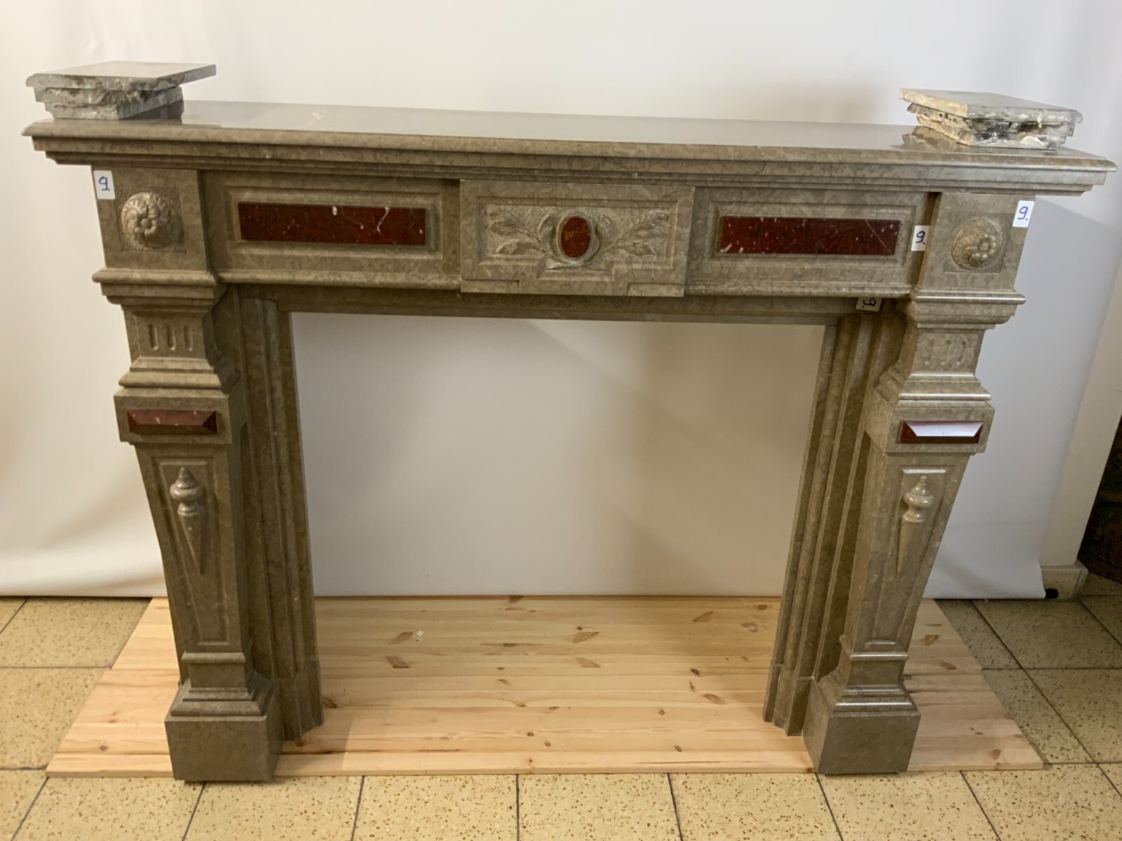 ANTIKE KAMINUMRANDUNG MARMOR KAMIN UM 1880 HISTORISMUS