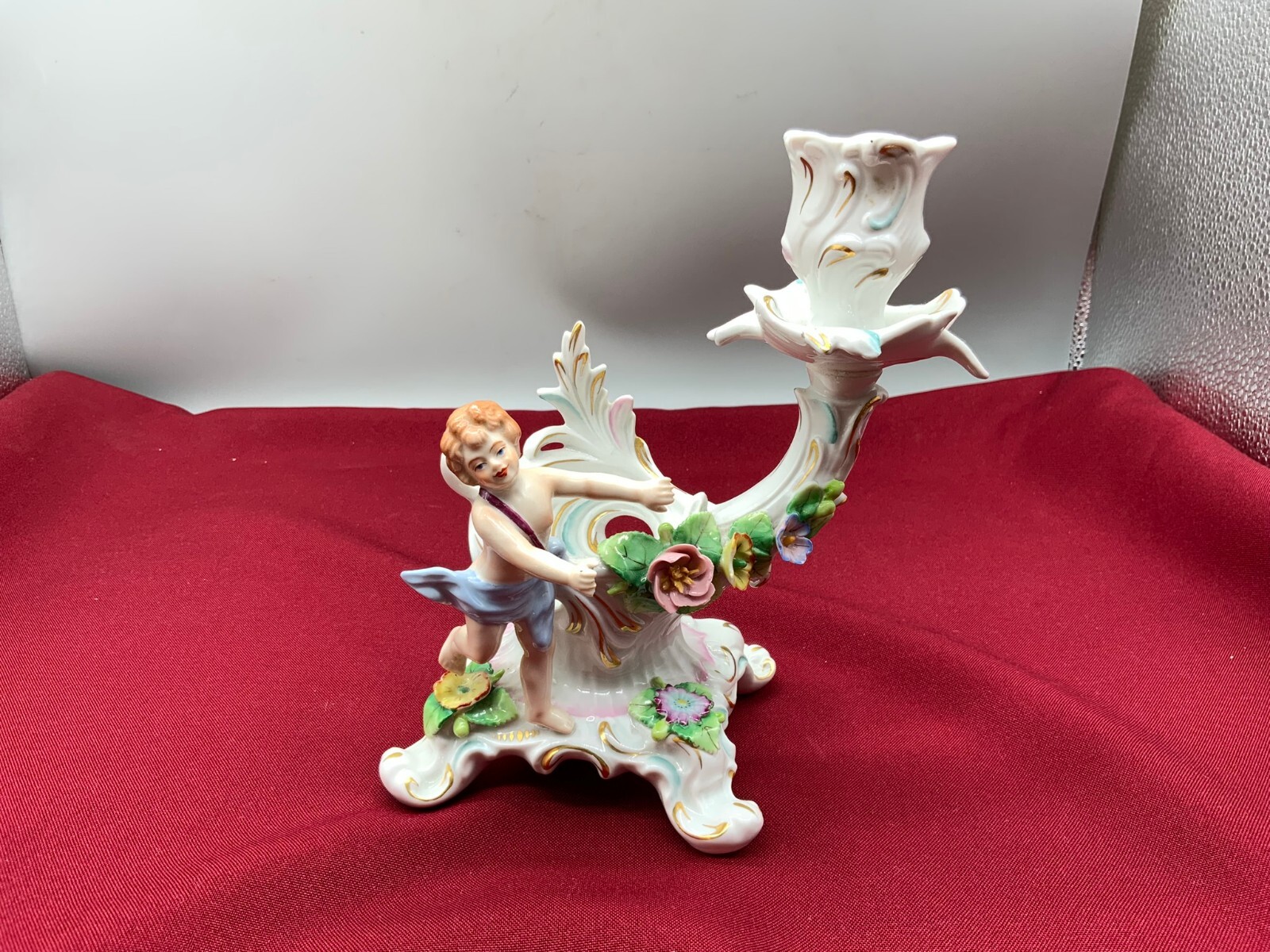 PAAR ROKOKO STIL KERZENLEUCHTER AUS PORZELLAN MIT AMORETTEN SITZENDORF – Bild 7