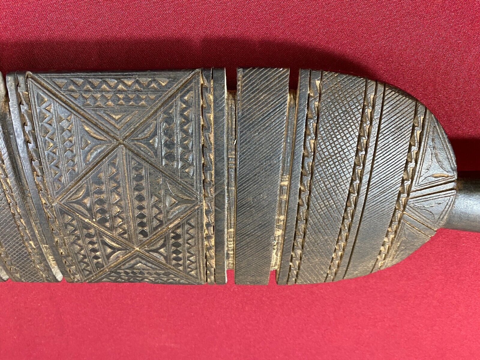 AFRIKANISCHE SCHNITZEREI PADEL HOLZ MASSIV HANDGESCHNITZT TOLLE PATINA 78cm – Bild 10