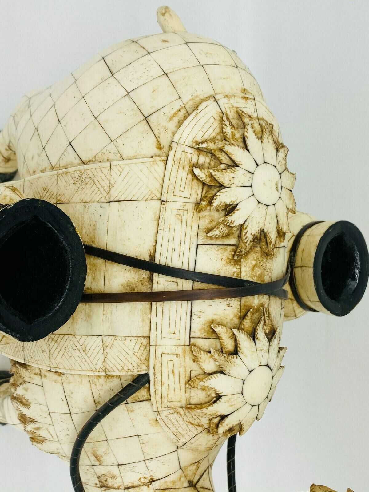 SKULPTUR KAMEL MIT ZWEI WASSERGEFÄSSEN OBERFLÄCHE AUS BEIN GEARBEITET – Bild 5