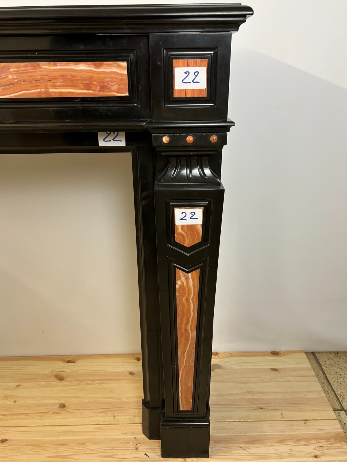 ANTIKE KAMINUMRANDUNG MARMOR KAMIN UM 1920 ART DECO SCHWARZ ZWEIFARBIG – Bild 6