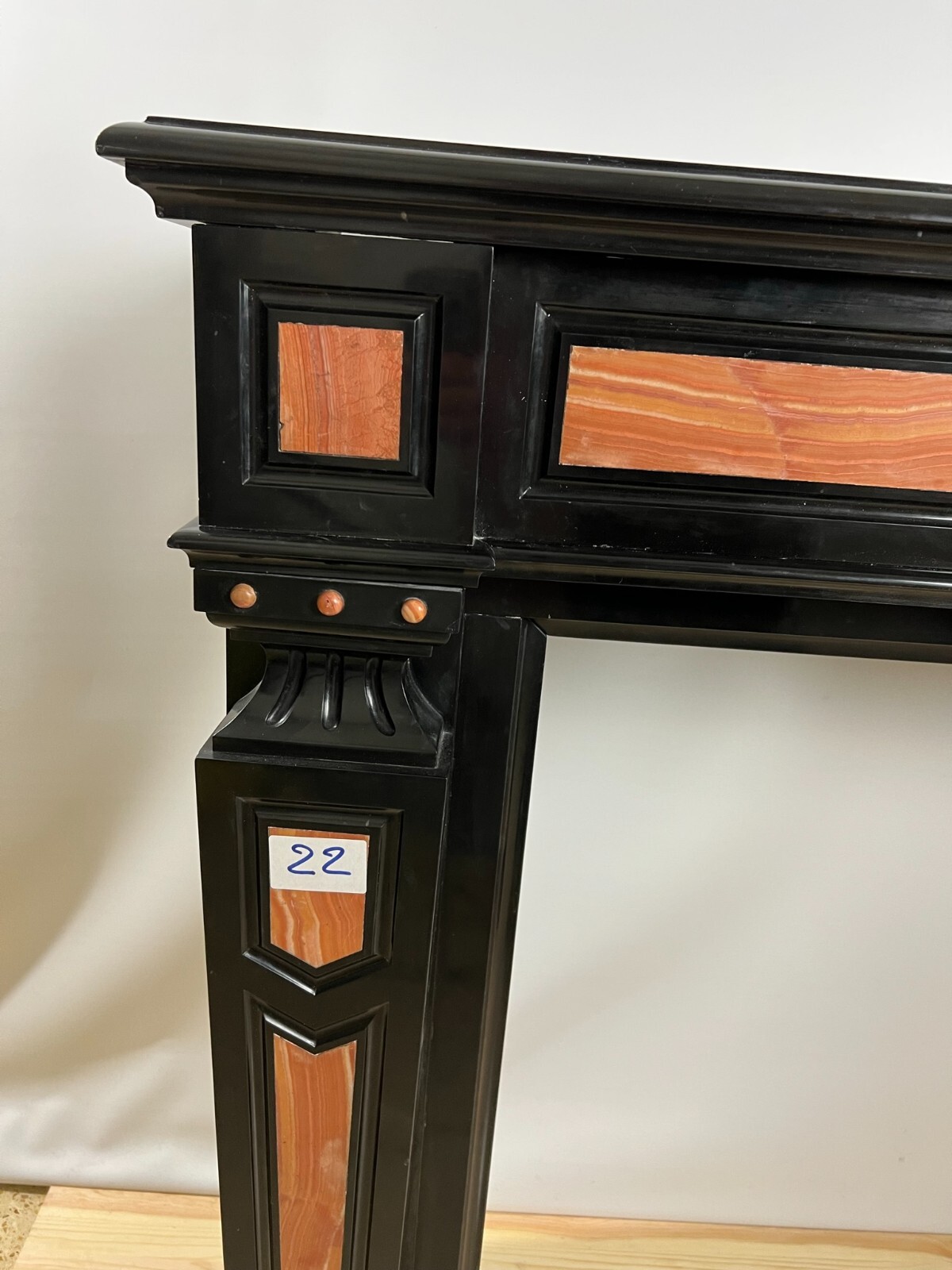 ANTIKE KAMINUMRANDUNG MARMOR KAMIN UM 1920 ART DECO SCHWARZ ZWEIFARBIG – Bild 10