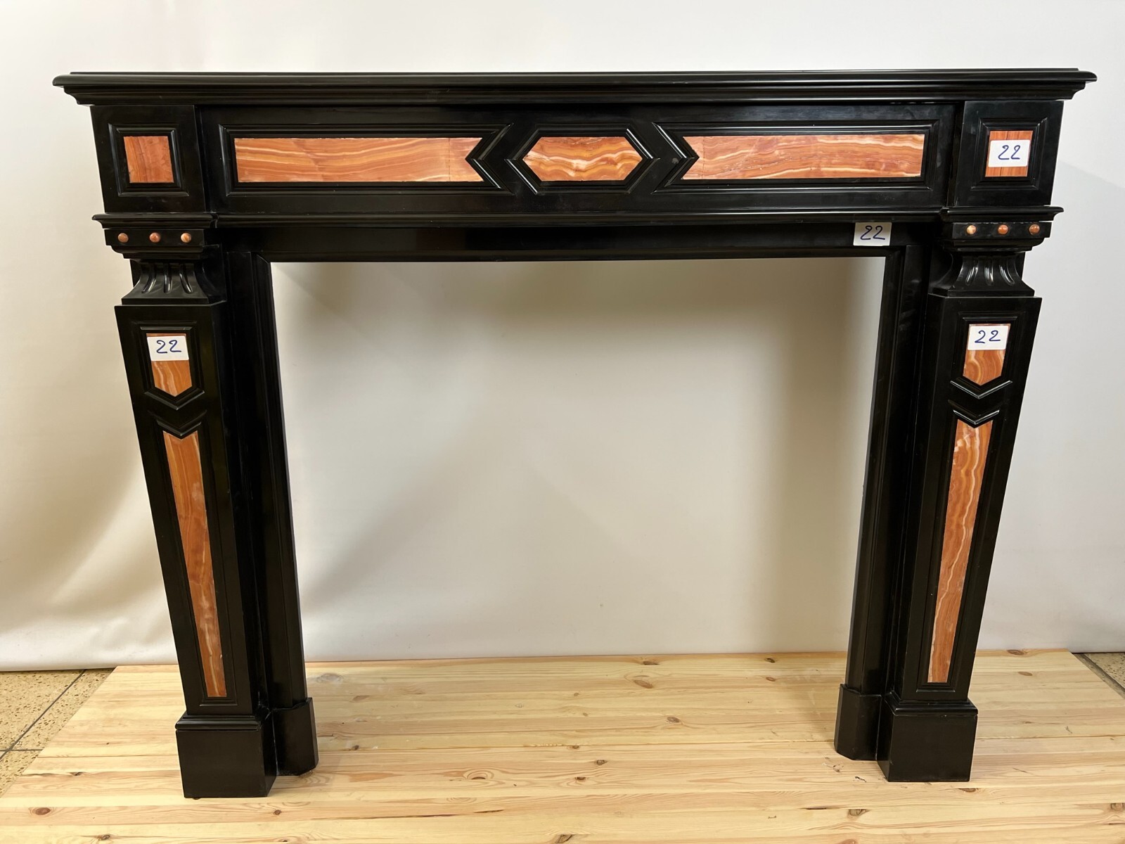 ANTIKE KAMINUMRANDUNG MARMOR KAMIN UM 1920 ART DECO SCHWARZ ZWEIFARBIG