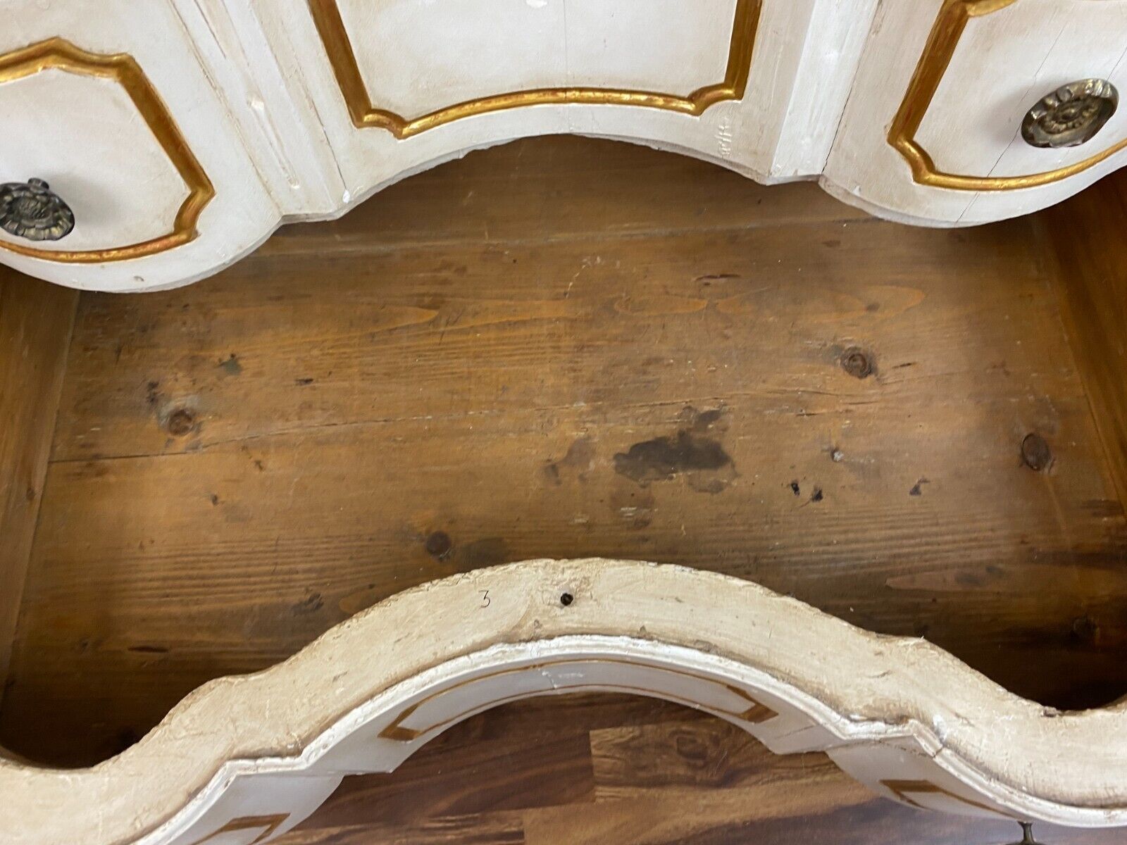 ANTIKE BAROCKKOMMODE BAROCK KOMMODE UM 1760 1780 NEUERE FASSUNG – Bild 15