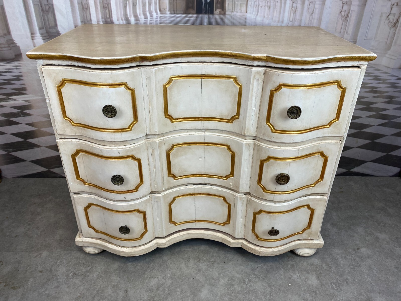 ANTIKE BAROCKKOMMODE BAROCK KOMMODE UM 1760 1780 NEUERE FASSUNG – Bild 3