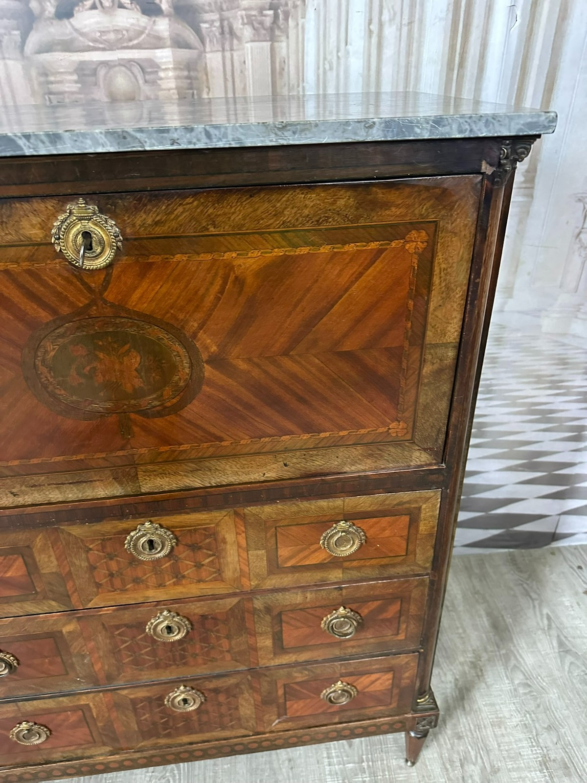 ANTIKER LOUIS SEIZE SEKRETÄR ENDE 18 TES JHDT KOMPLETT INTARSIERT MARMOR PLATTE – Bild 7