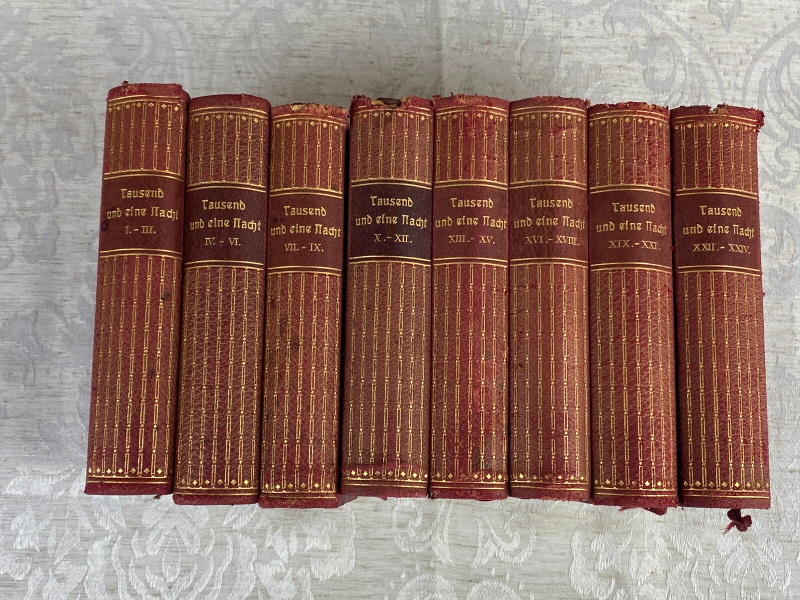8  antike Bücher um 1915, Tausend und eine Nacht, auf Deutsch