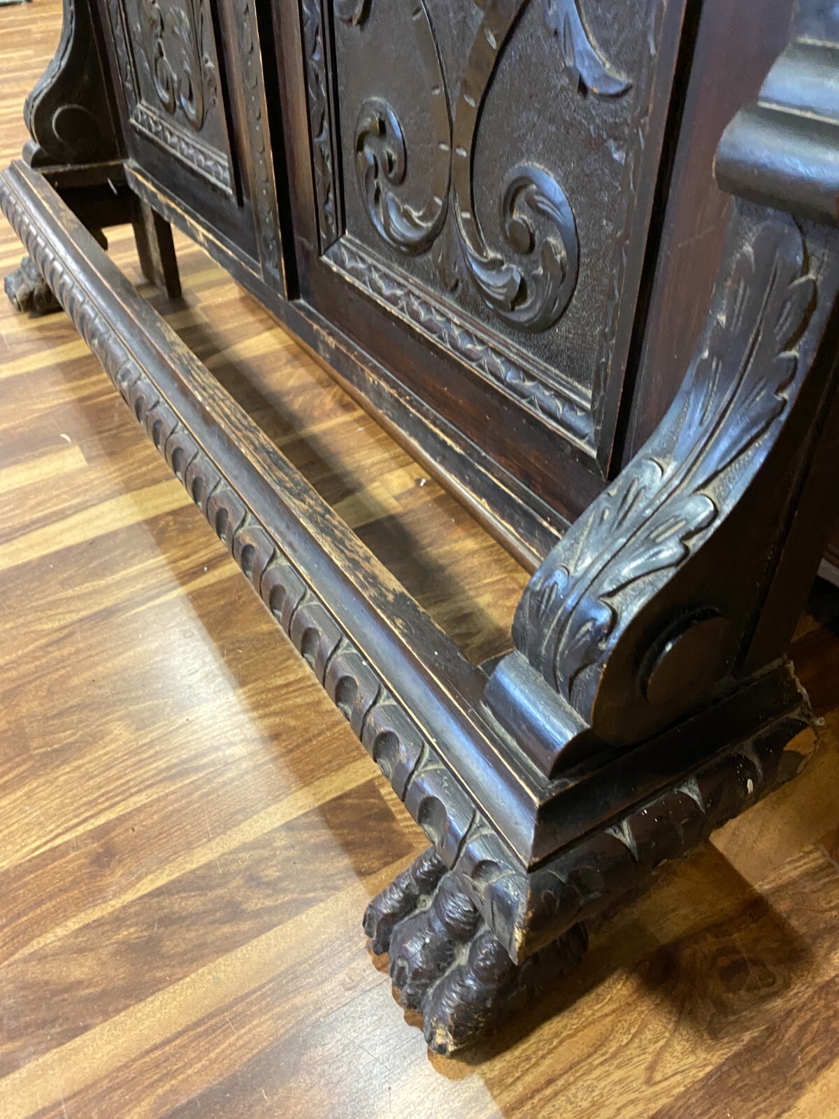 ANTIKE GARDEROBE MIT KÖPFEN UND FRATZEN UM 1890 GRÜNDERZEIT SEHR GROSS 240x120cm – Bild 6