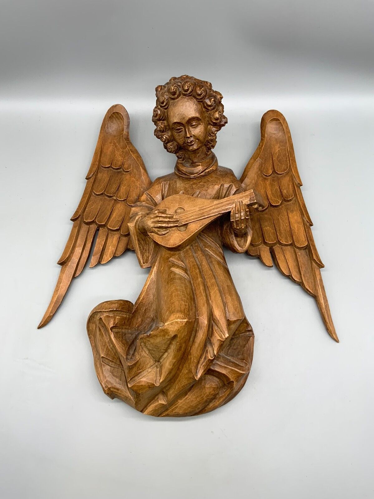 GLORIENENGEL MUSIZIERENDER ENGEL MIT FLÜGELN UND MANDOLINE HOLZ GESCHNITZT 34cm