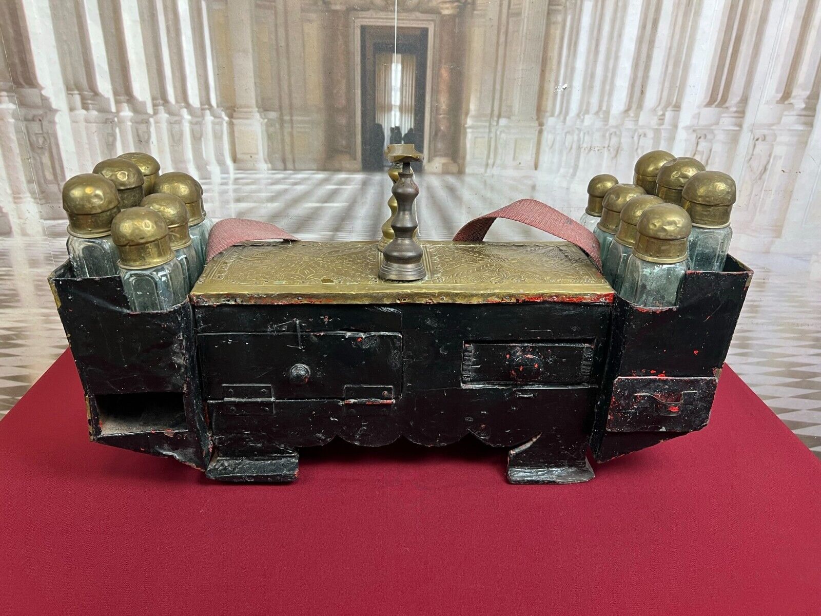 ANTIKER ORIENT SCHUHPUTZKASTEN AUS KUPFER UND HOLZ UM 1900 – Bild 15