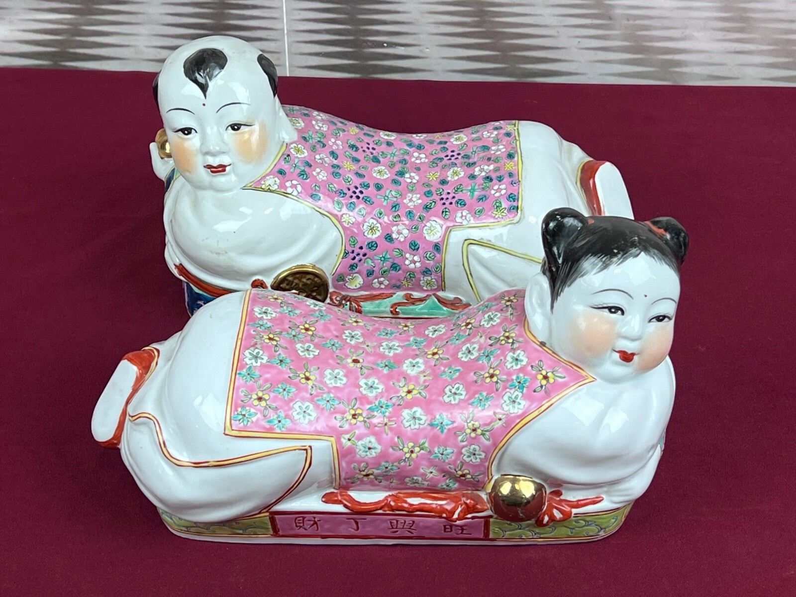 PAAR KOPFKISSEN AUS PORZELLAN KOPFSTÜTZEN CHINA HANDBEMALT FAMILLE ROSE