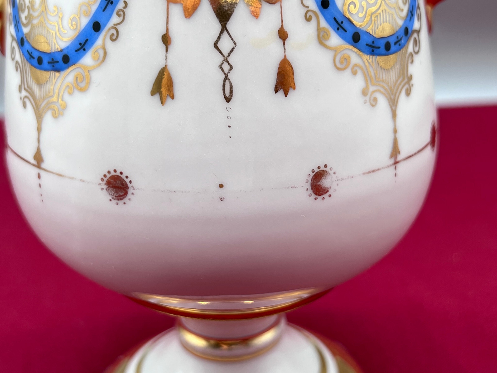 ANTIKE AMPHORE AUS PORZELLAN HANDBEMALT UND VERGOLDET HISTORISMUS UM 1880 – Bild 11