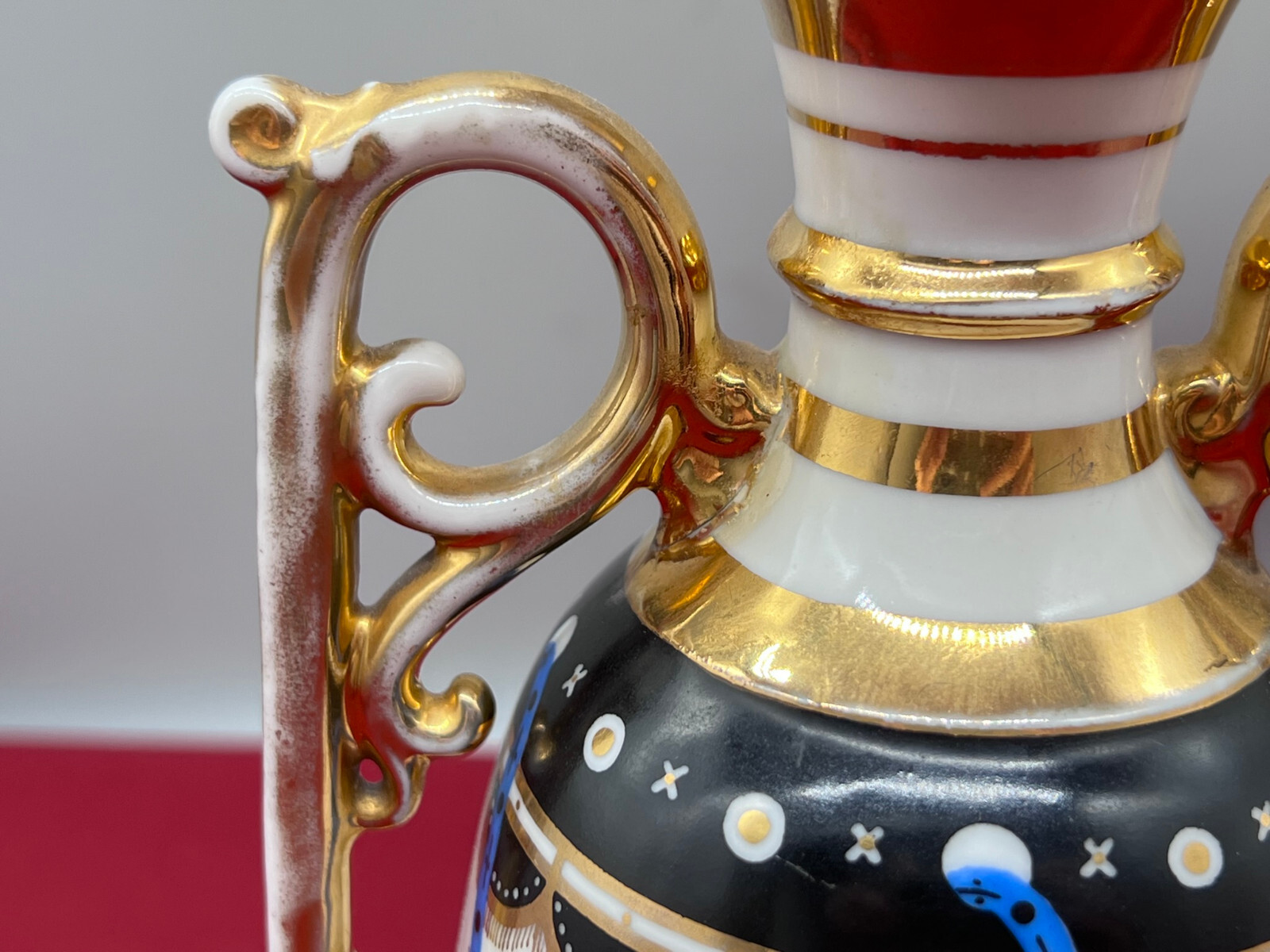 ANTIKE AMPHORE AUS PORZELLAN HANDBEMALT UND VERGOLDET HISTORISMUS UM 1880 – Bild 14