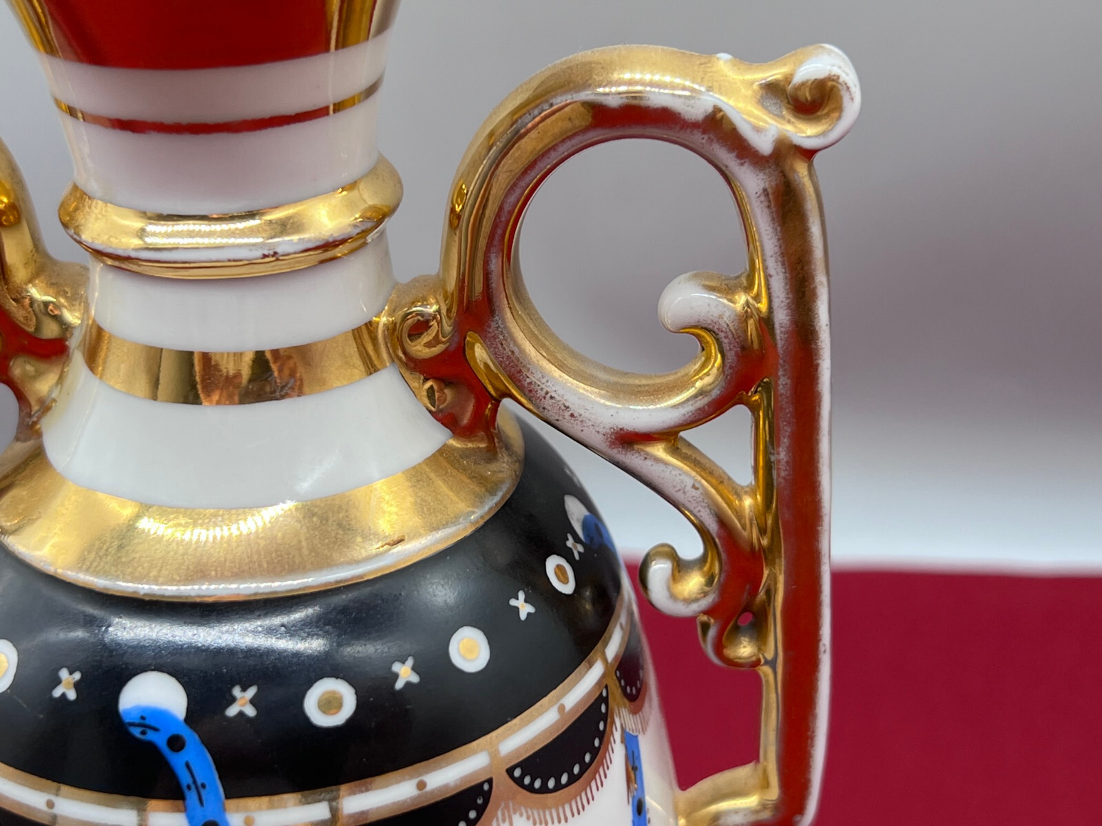 ANTIKE AMPHORE AUS PORZELLAN HANDBEMALT UND VERGOLDET HISTORISMUS UM 1880 – Bild 15