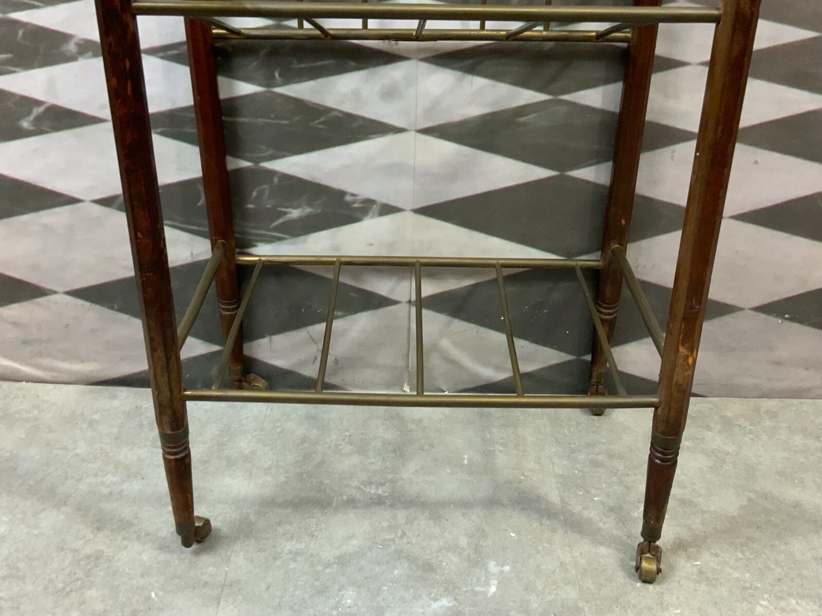ANTIKES REGAL UM 1930 MINIATURREGAL KUPFER UND HOLZ – Bild 11
