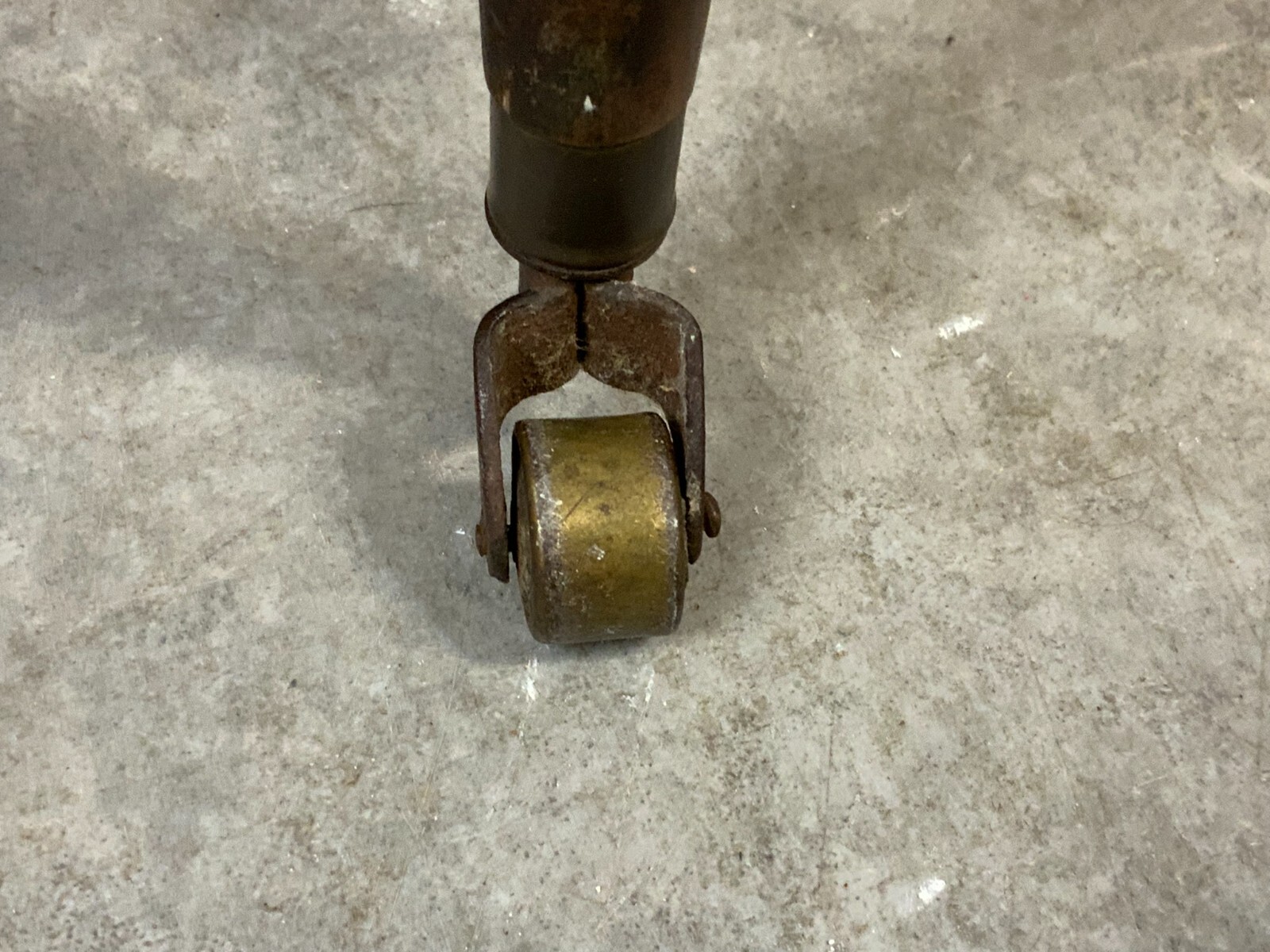 ANTIKES REGAL UM 1930 MINIATURREGAL KUPFER UND HOLZ – Bild 12