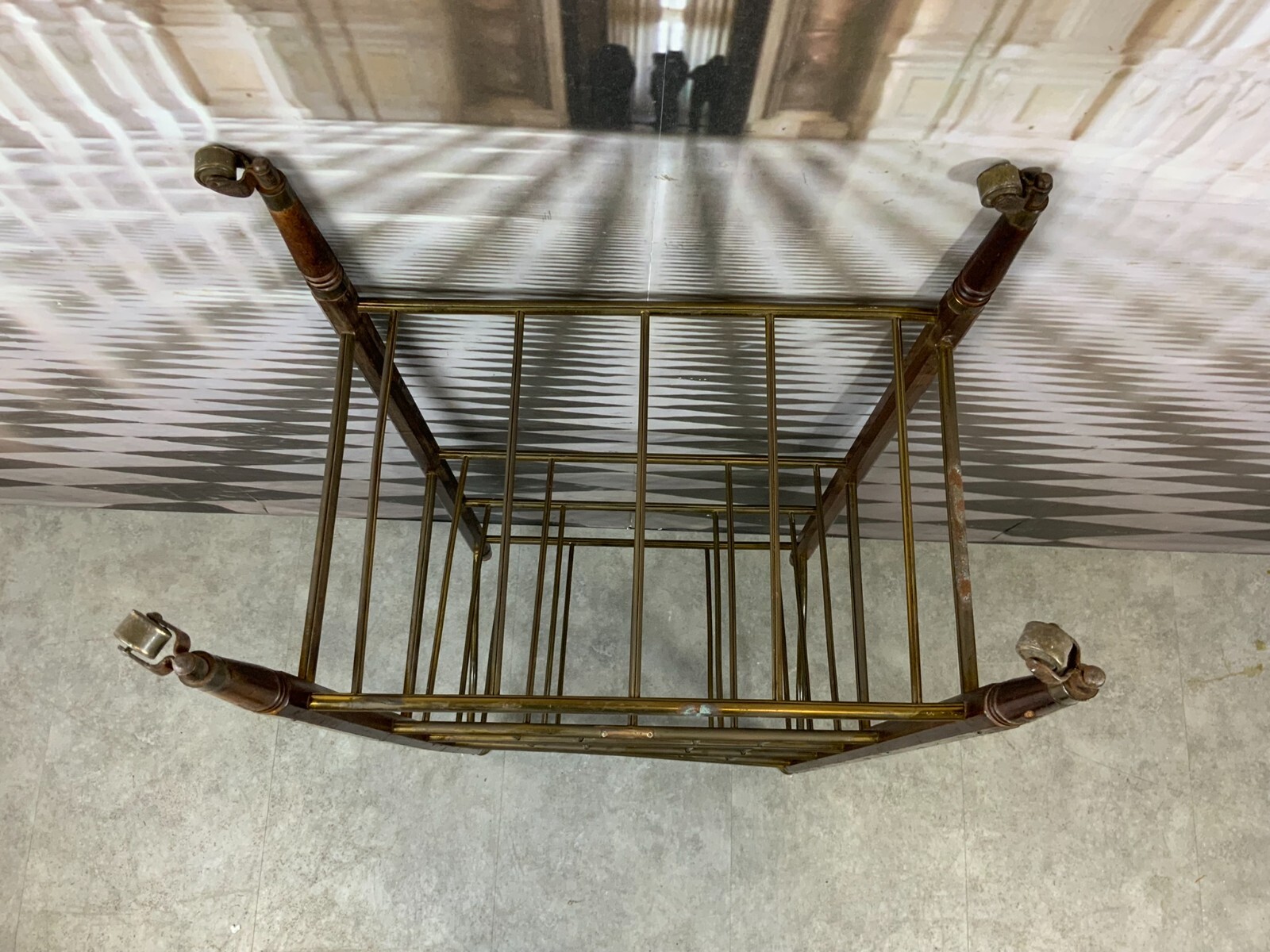 ANTIKES REGAL UM 1930 MINIATURREGAL KUPFER UND HOLZ – Bild 13