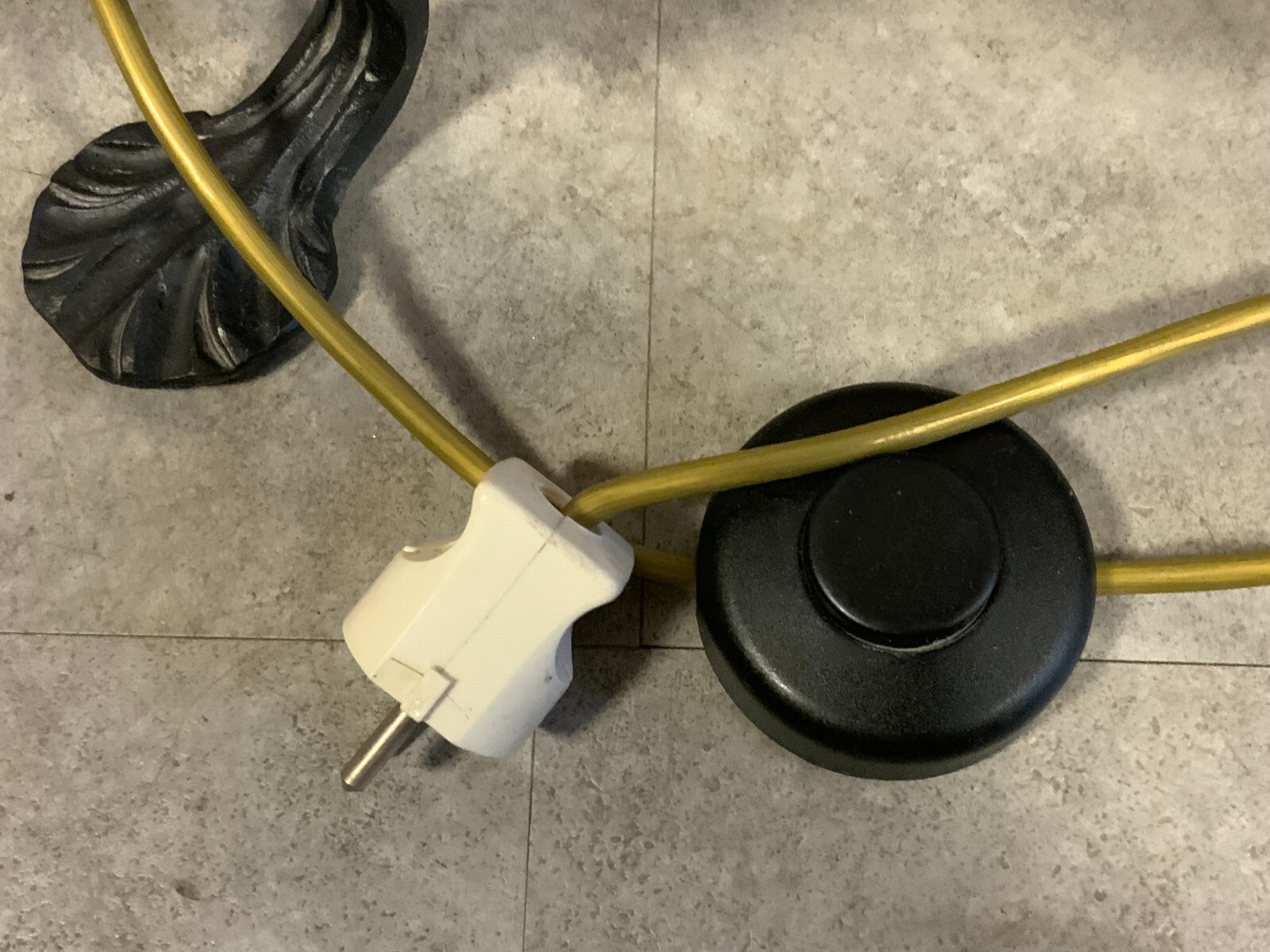 VINTAGE STEHLAMPE AUS EISEN UND MESSING MAXIMALE HÖHE 200cm – Bild 12