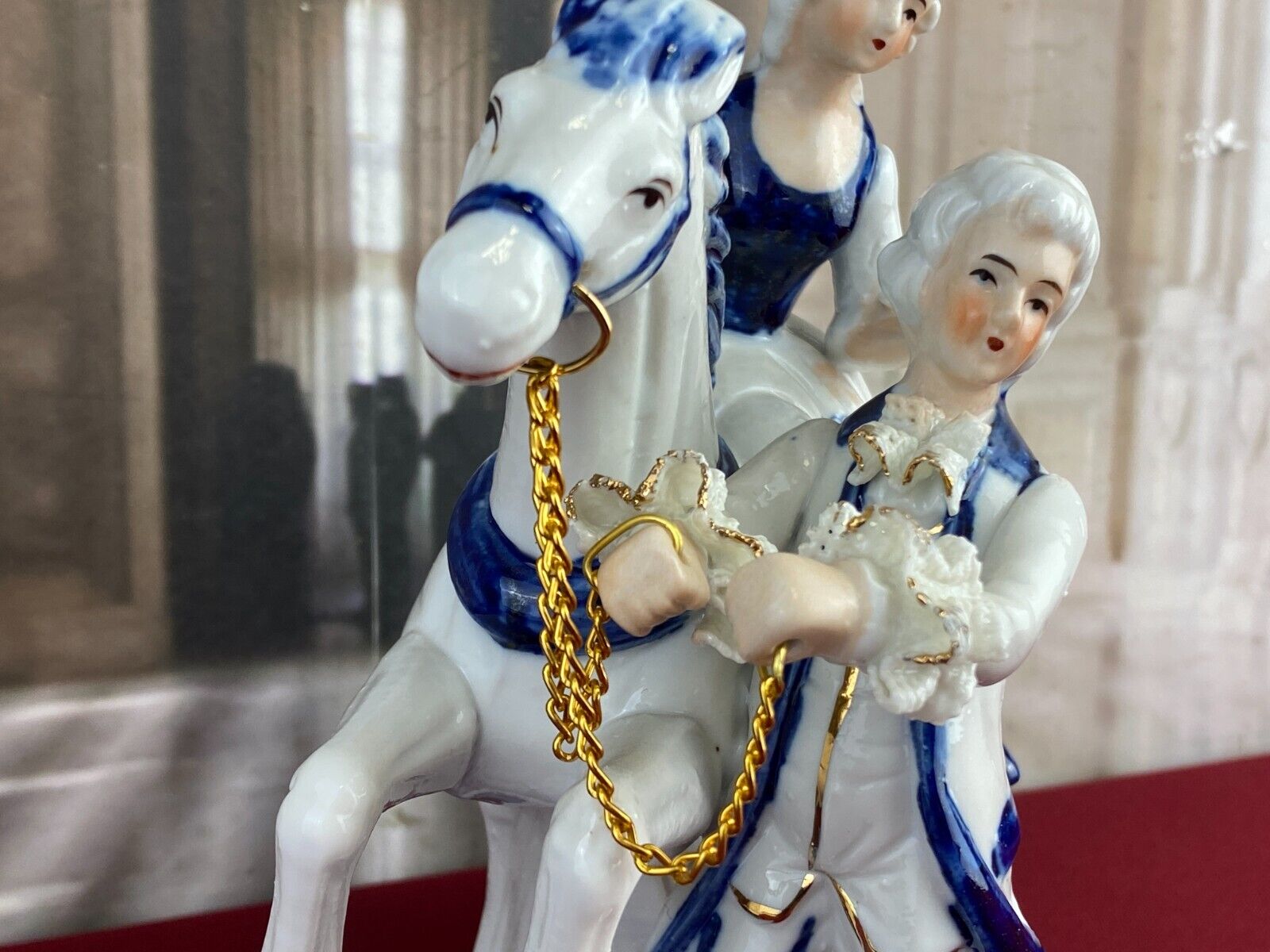 FIGUR AUS PORZELLAN TEILS HANDBEMALT GALANTES ROKOKO PAAR MIT PFERD 21cm – Bild 17