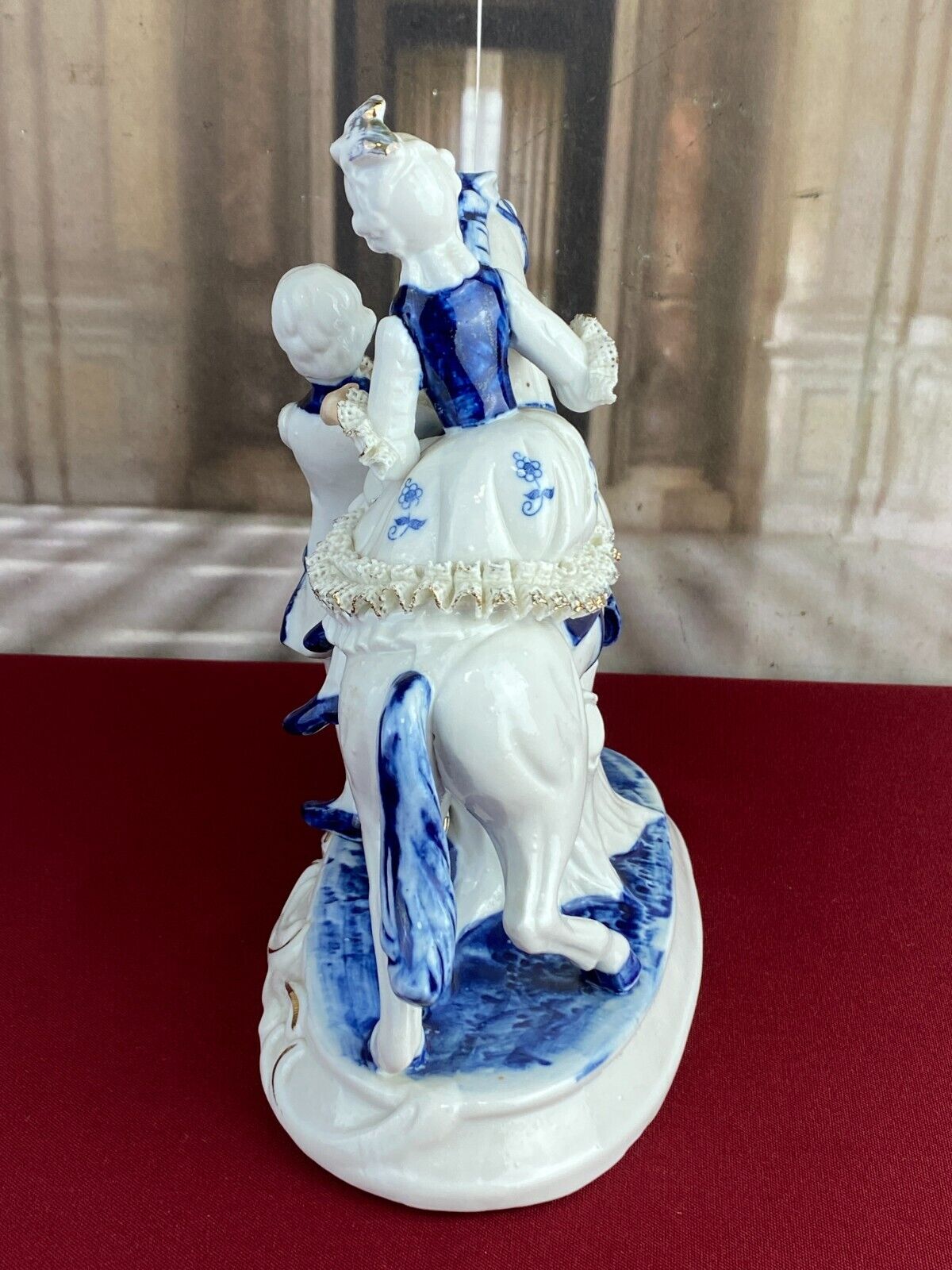 FIGUR AUS PORZELLAN TEILS HANDBEMALT GALANTES ROKOKO PAAR MIT PFERD 21cm – Bild 6
