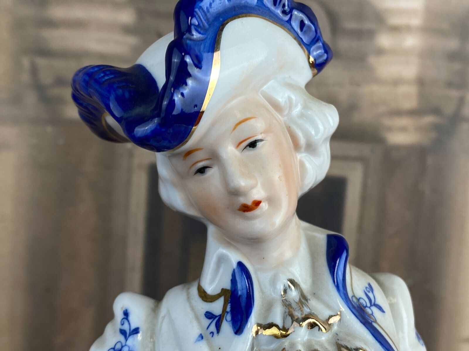 FIGUR AUS PORZELLAN TEILS HANDBEMALT GALANTER ROKOKO MANN 31cm – Bild 7
