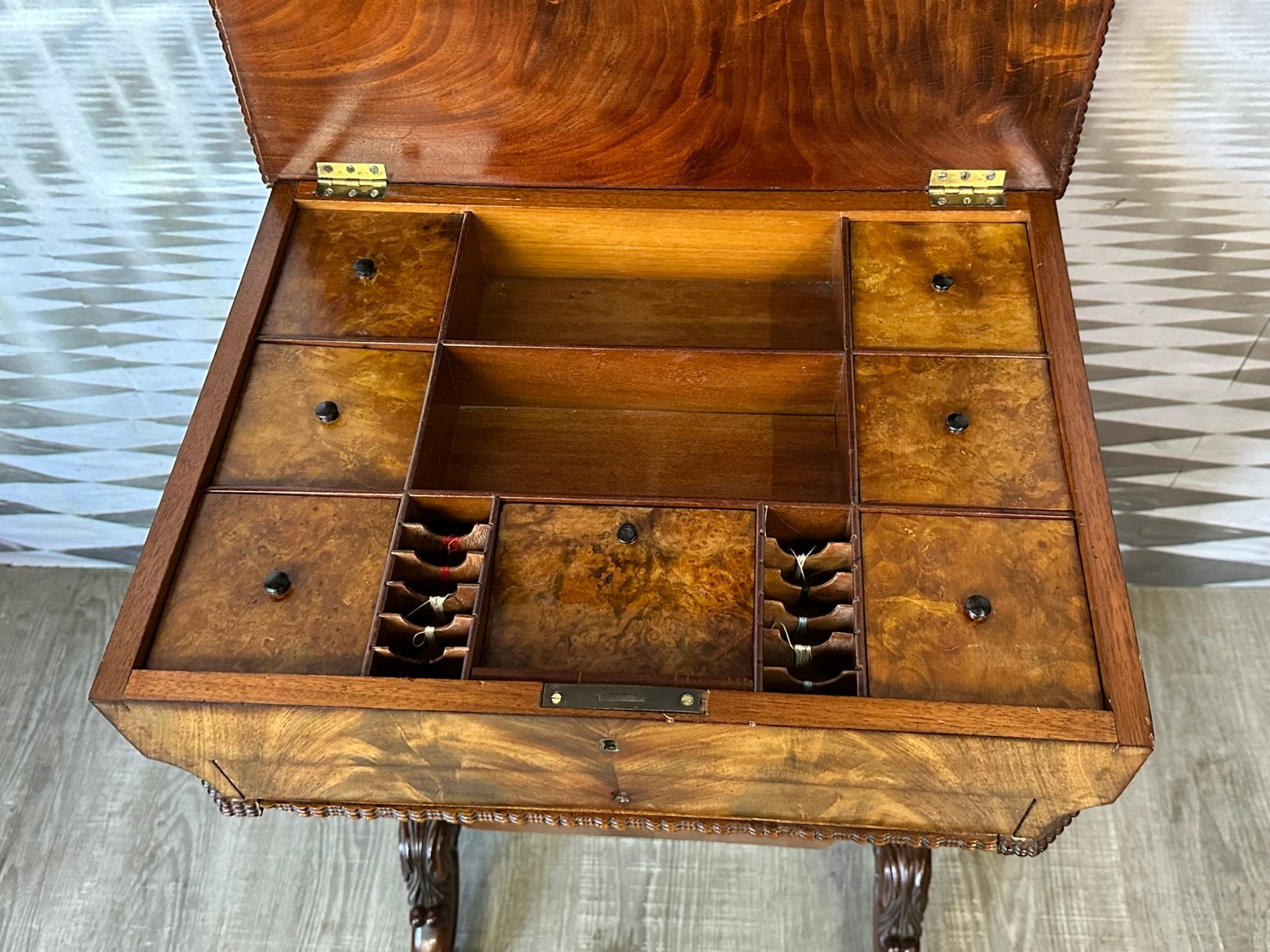 ANTIKER NÄHTISCH UM 1840 NIEDERLANDE SPÄT BIEDERMEIER MAHAGONI – Bild 7