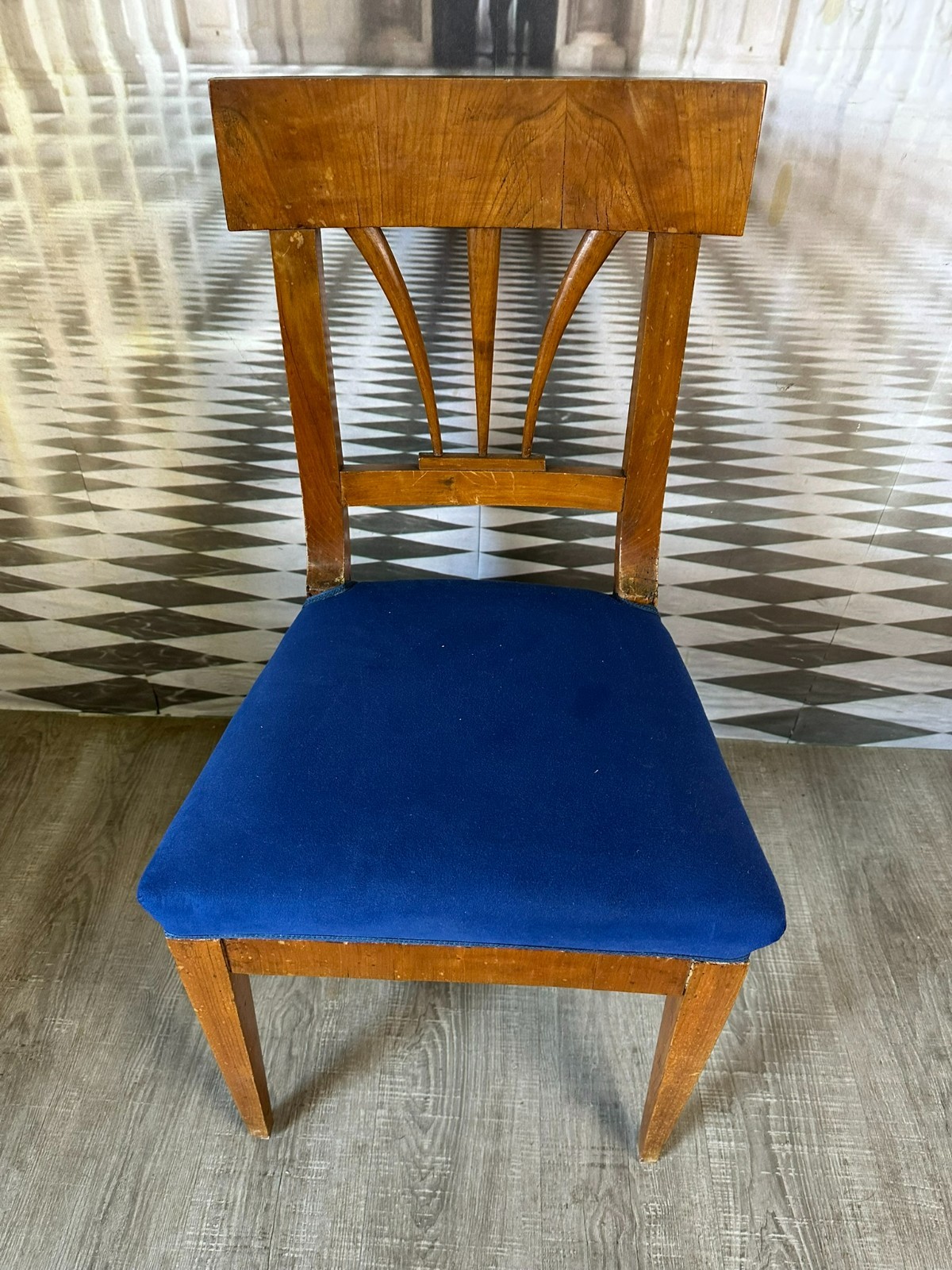 ANTIKER BIEDERMEIER STUHL NUSSBAUM ERSTE HÄLFTE 19 TES JHDT