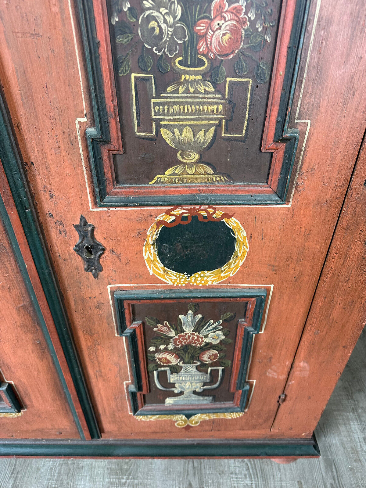 ANTIKER TÖLZER BAUERNSCHRANK SCHRANK FRÜHES 19 TES JHDT HANDBEMALT NUR 149cm – Bild 12