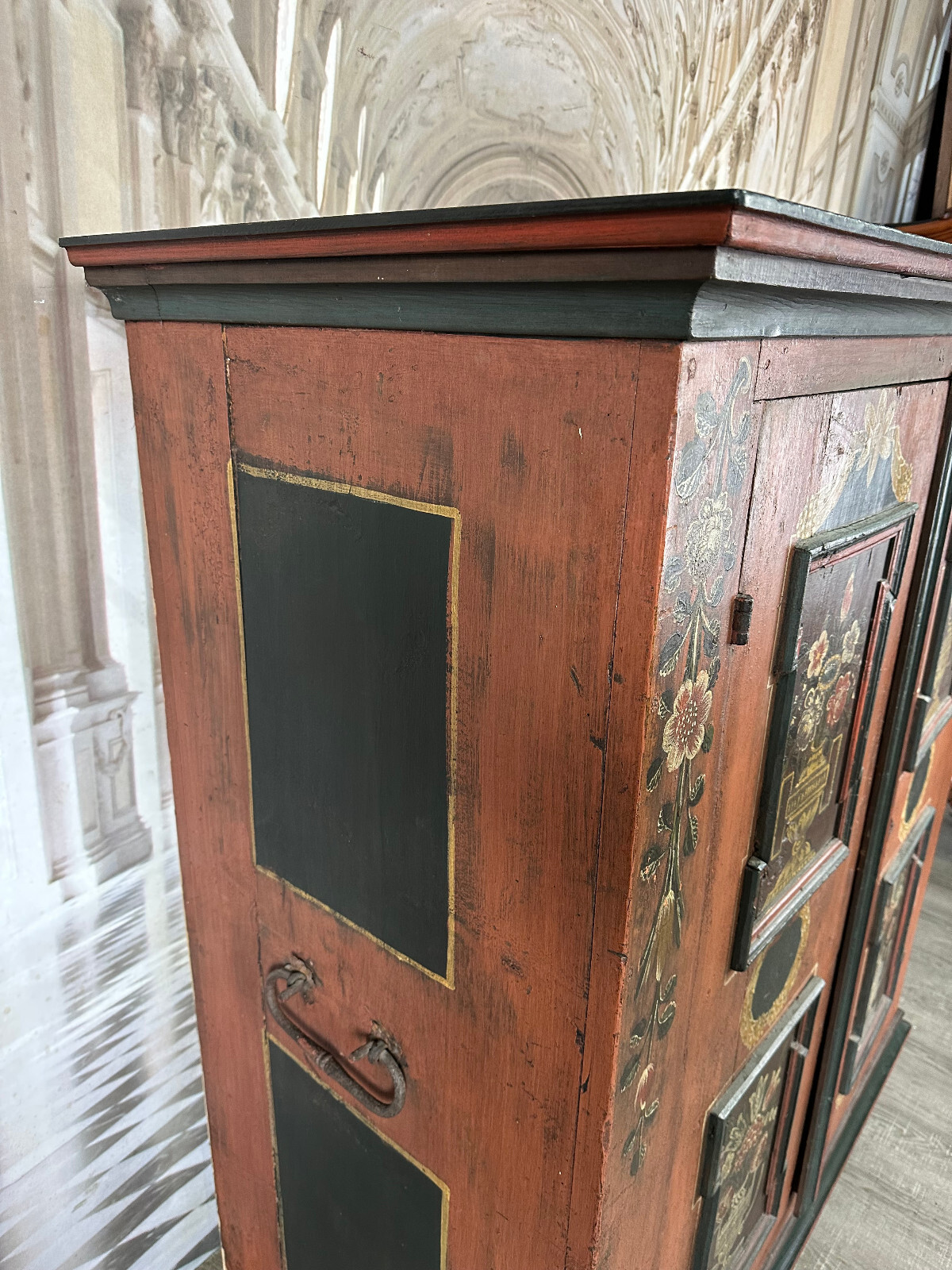 ANTIKER TÖLZER BAUERNSCHRANK SCHRANK FRÜHES 19 TES JHDT HANDBEMALT NUR 149cm – Bild 4