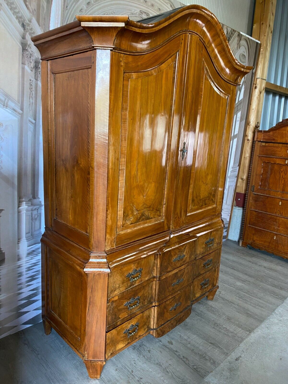 BAROCKSCHRANK NUSSBAUM AUFSATZ KOMMODE 18 TES JHDT KABINETT SCHRANK – Bild 6