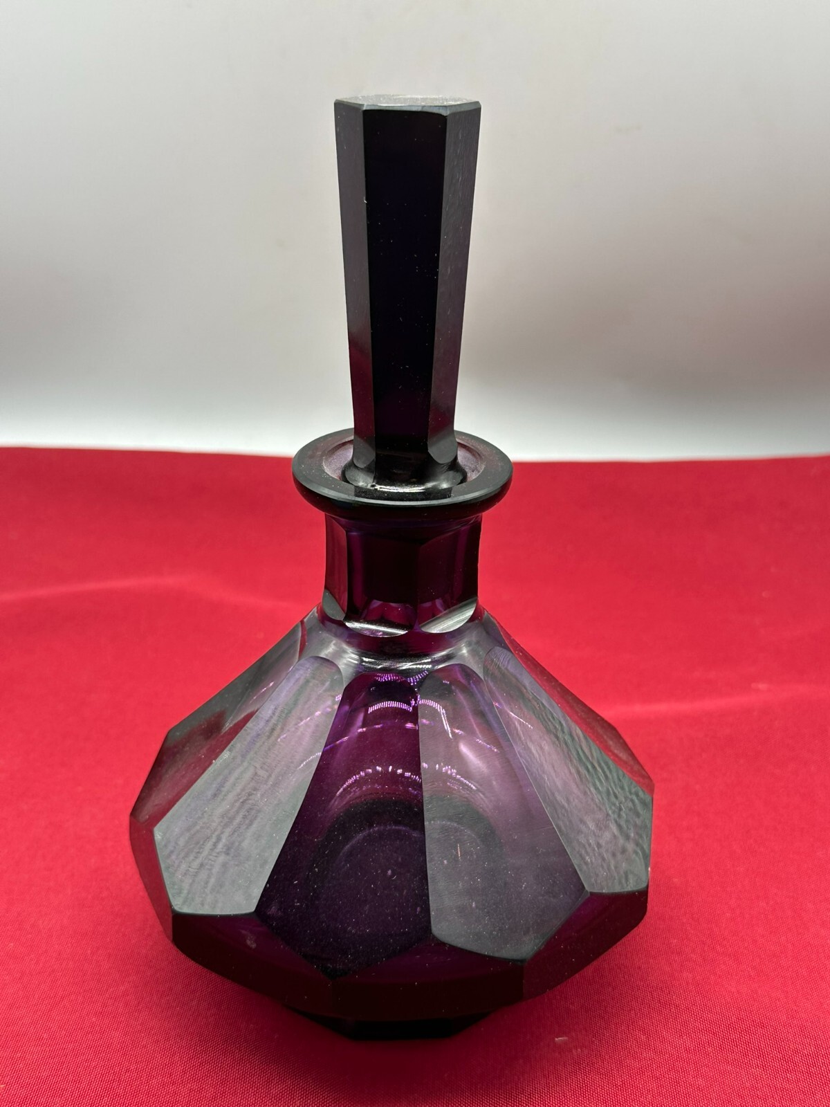 ANTIKE KARAFFE FLASCHE MUNDGEBLASEN SCHLEIFDEKOR BÖHMEN UM 1920 LIKÖRKARAFFE