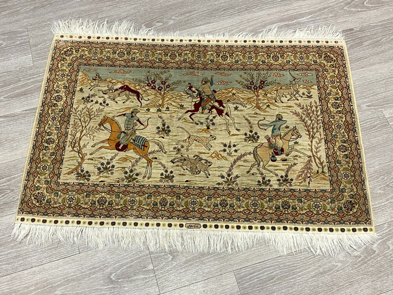 FIGÜRLICHER HEREKE TEPPICH SEIDETEPPICH SEIDE 1.000.000 KNOTEN 124x95cm