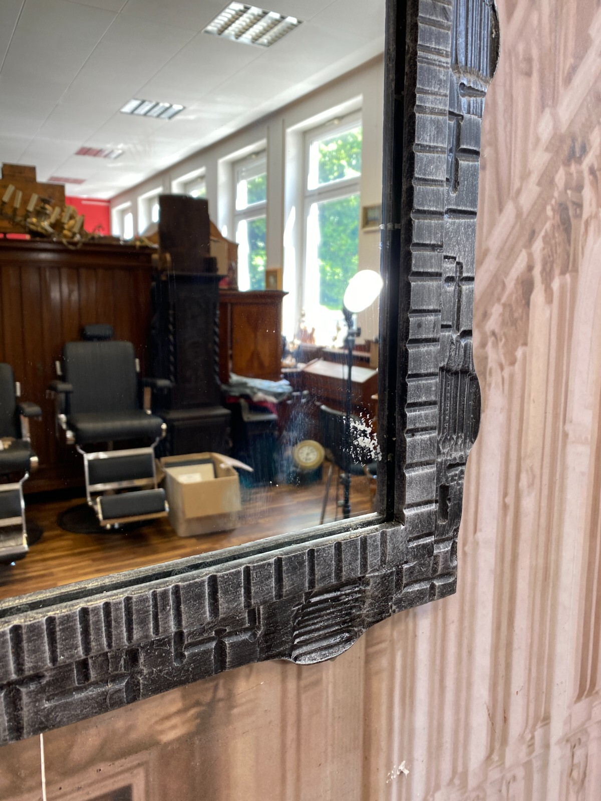 VINTAGE WANDSPIEGEL SPIEGEL AUS METALL MASSIV GEARBEITET UND SEHR SCHWER – Bild 6