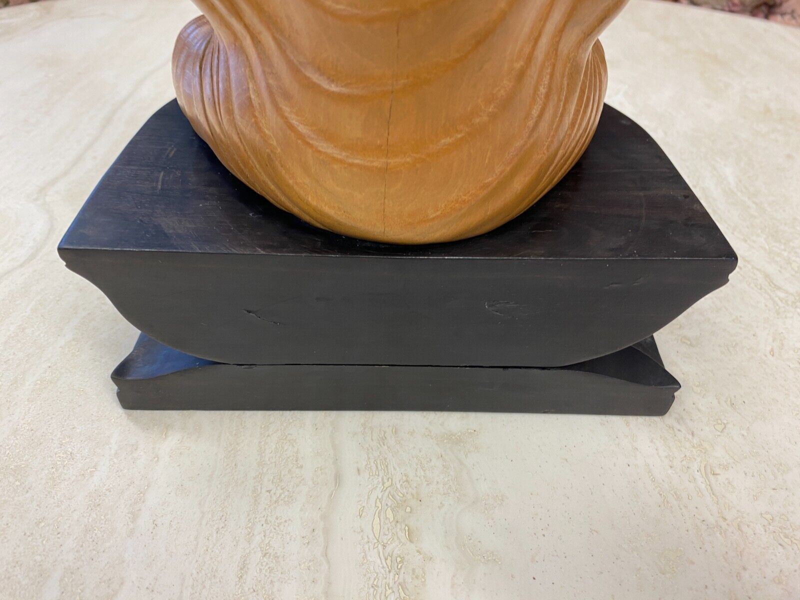 CHINA SKULPTUR AUS HOLZ BUDDHA AUF PODEST 28cm HOCH – Bild 14