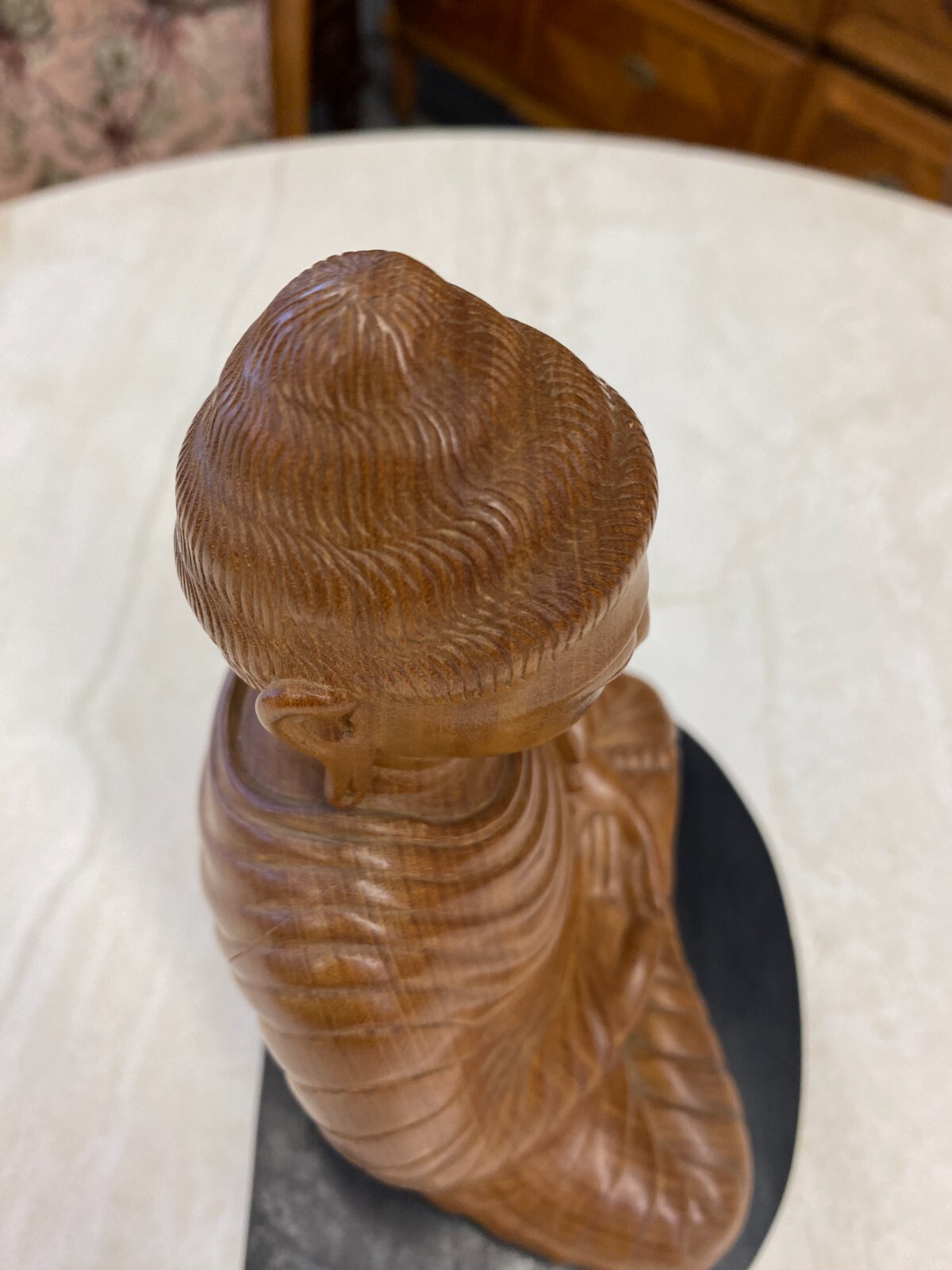 CHINA SKULPTUR AUS HOLZ BUDDHA AUF PODEST 28cm HOCH – Bild 8