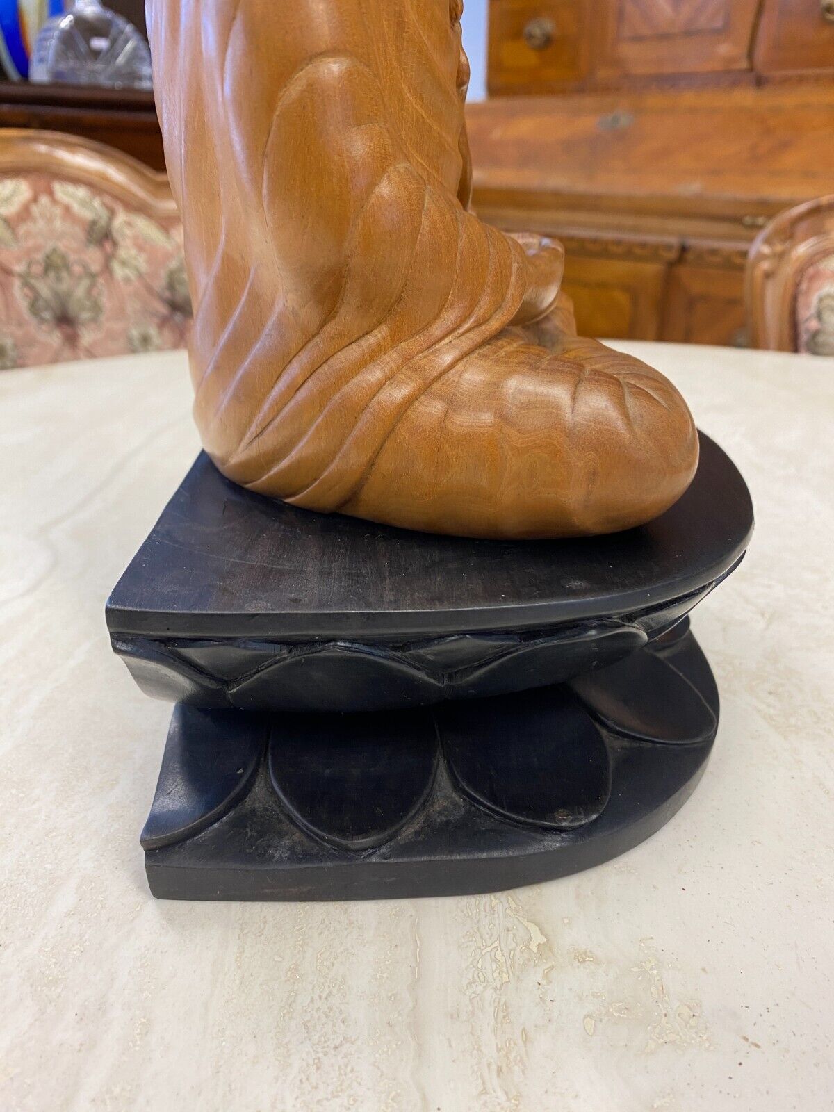CHINA SKULPTUR AUS HOLZ BUDDHA AUF PODEST 28cm HOCH – Bild 9