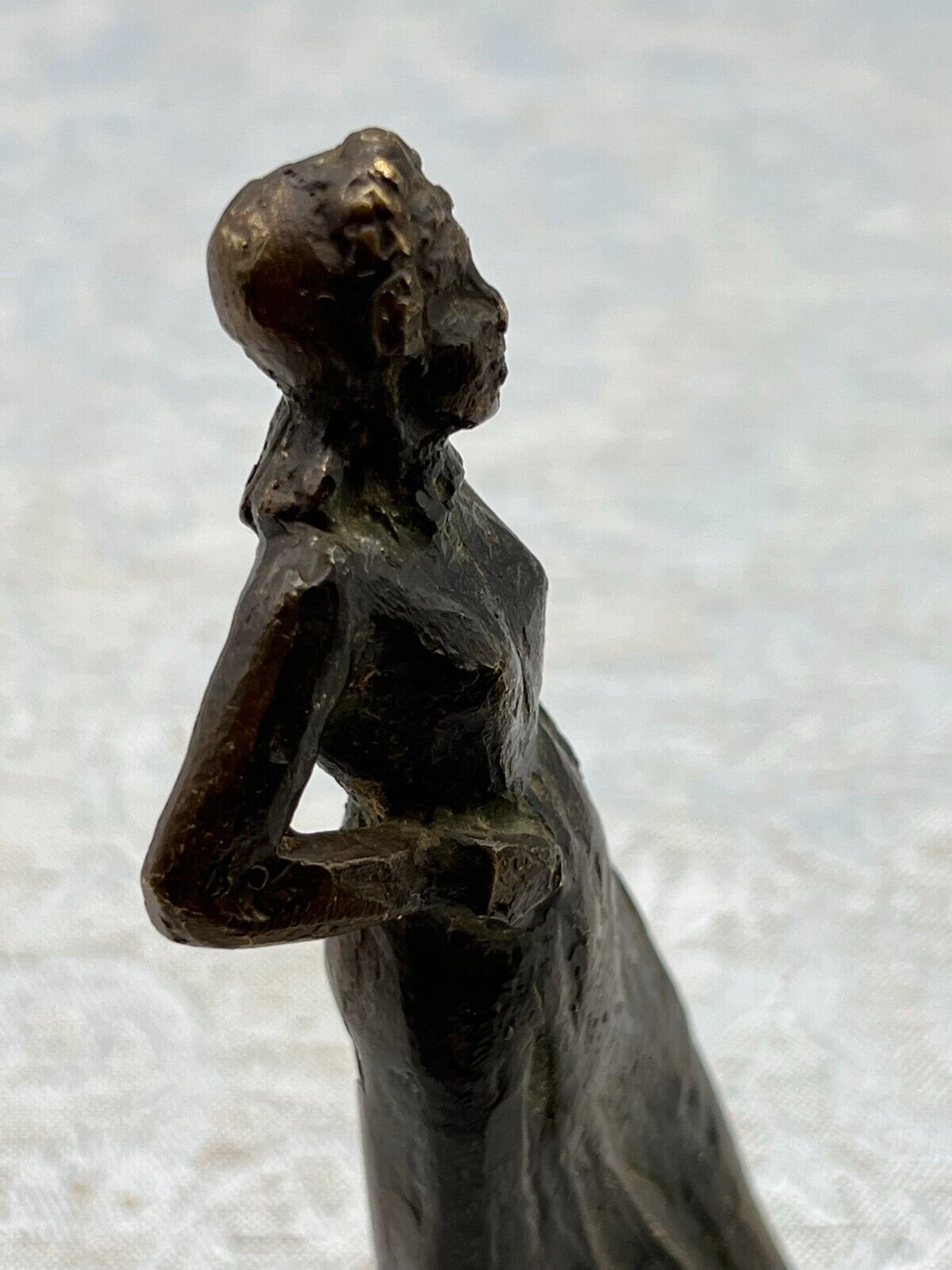 ALTE SKULPTUR AUS BRONZE STEHENDE FRAU 12cm 350g – Bild 13