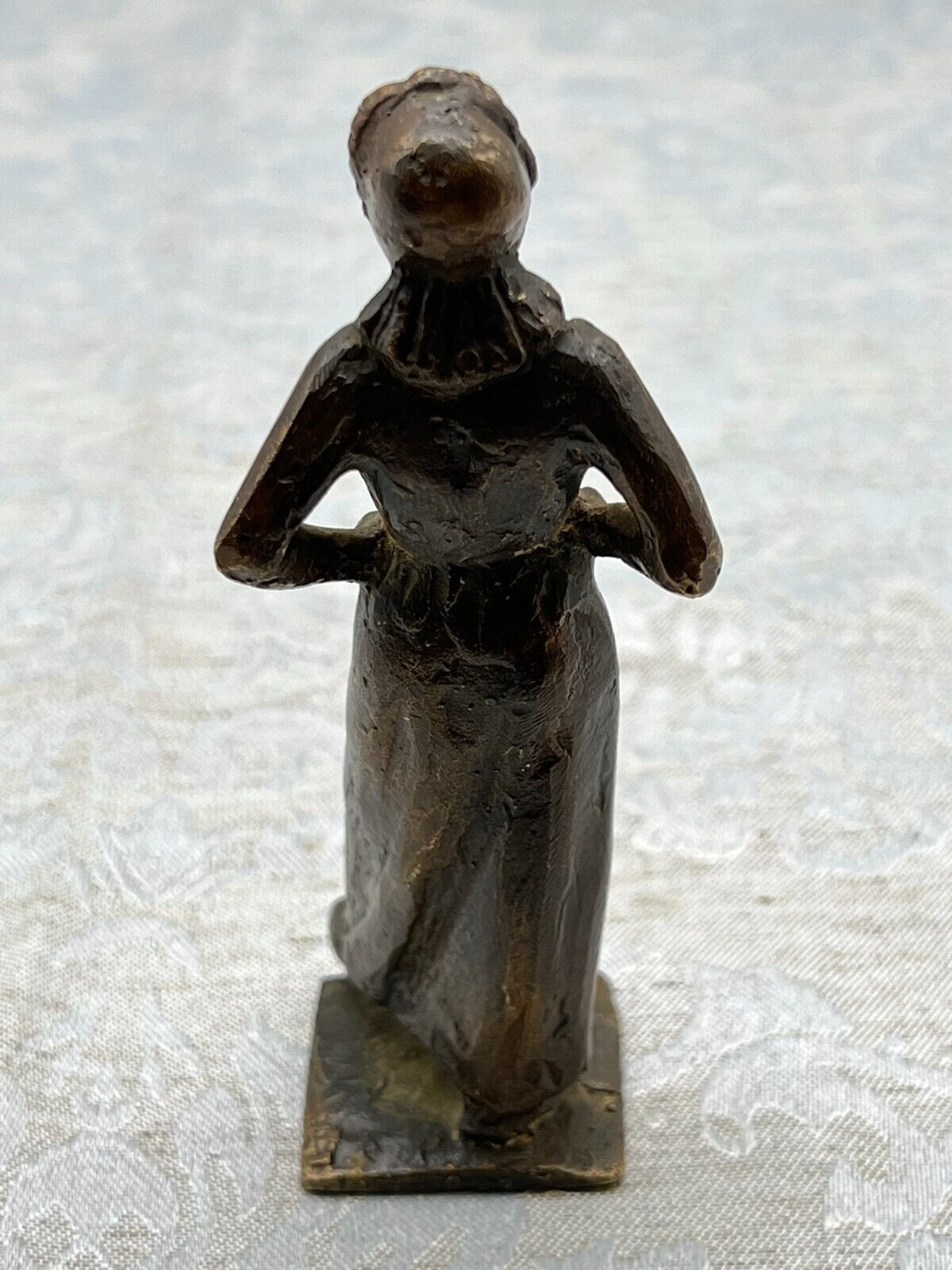 ALTE SKULPTUR AUS BRONZE STEHENDE FRAU 12cm 350g – Bild 4