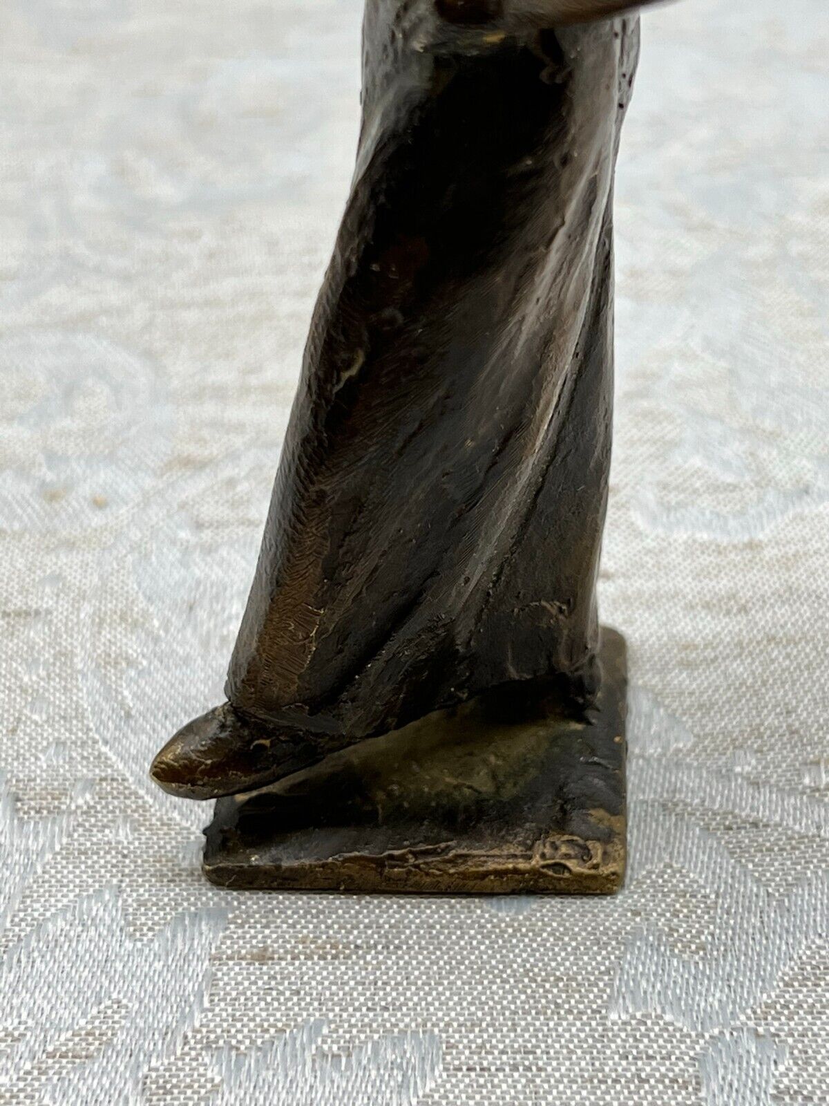 ALTE SKULPTUR AUS BRONZE STEHENDE FRAU 12cm 350g – Bild 8