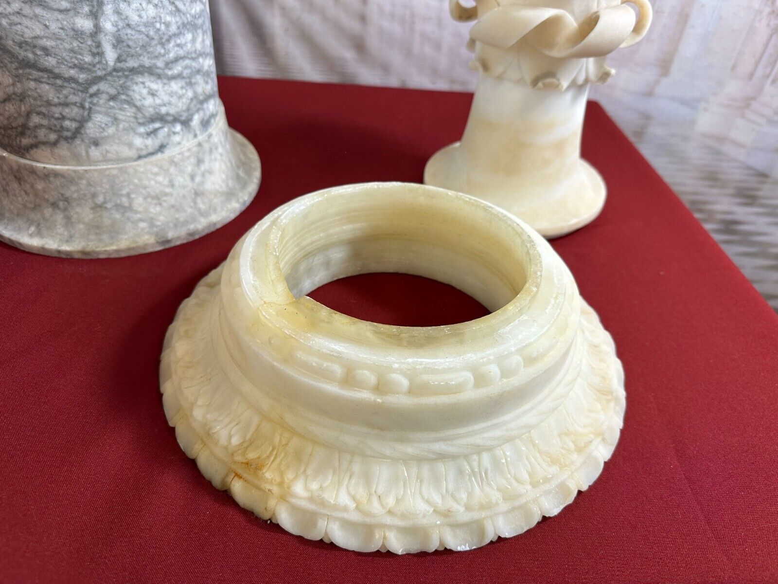 ALTE BLUMENSÄULE AUS MARMOR UND ALABASTER MIT FEINEM DEKOR WOHL ITALIEN – Bild 14