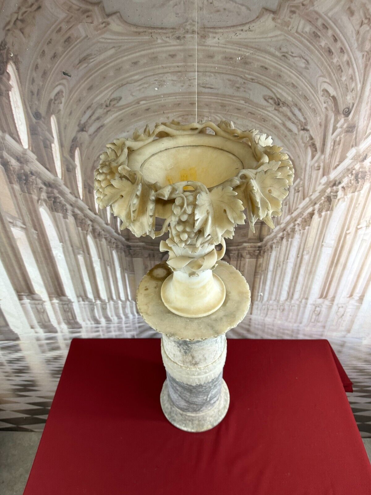 ALTE BLUMENSÄULE AUS MARMOR UND ALABASTER MIT FEINEM DEKOR WOHL ITALIEN – Bild 3