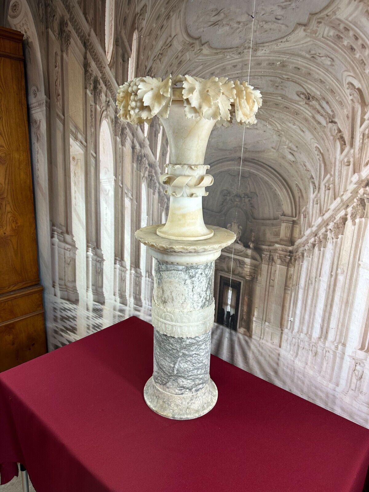 ALTE BLUMENSÄULE AUS MARMOR UND ALABASTER MIT FEINEM DEKOR WOHL ITALIEN – Bild 5