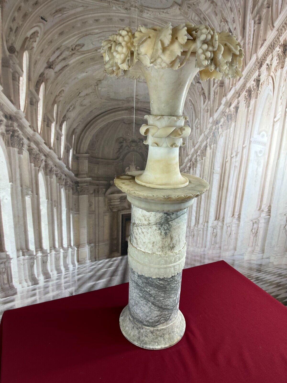 ALTE BLUMENSÄULE AUS MARMOR UND ALABASTER MIT FEINEM DEKOR WOHL ITALIEN – Bild 6