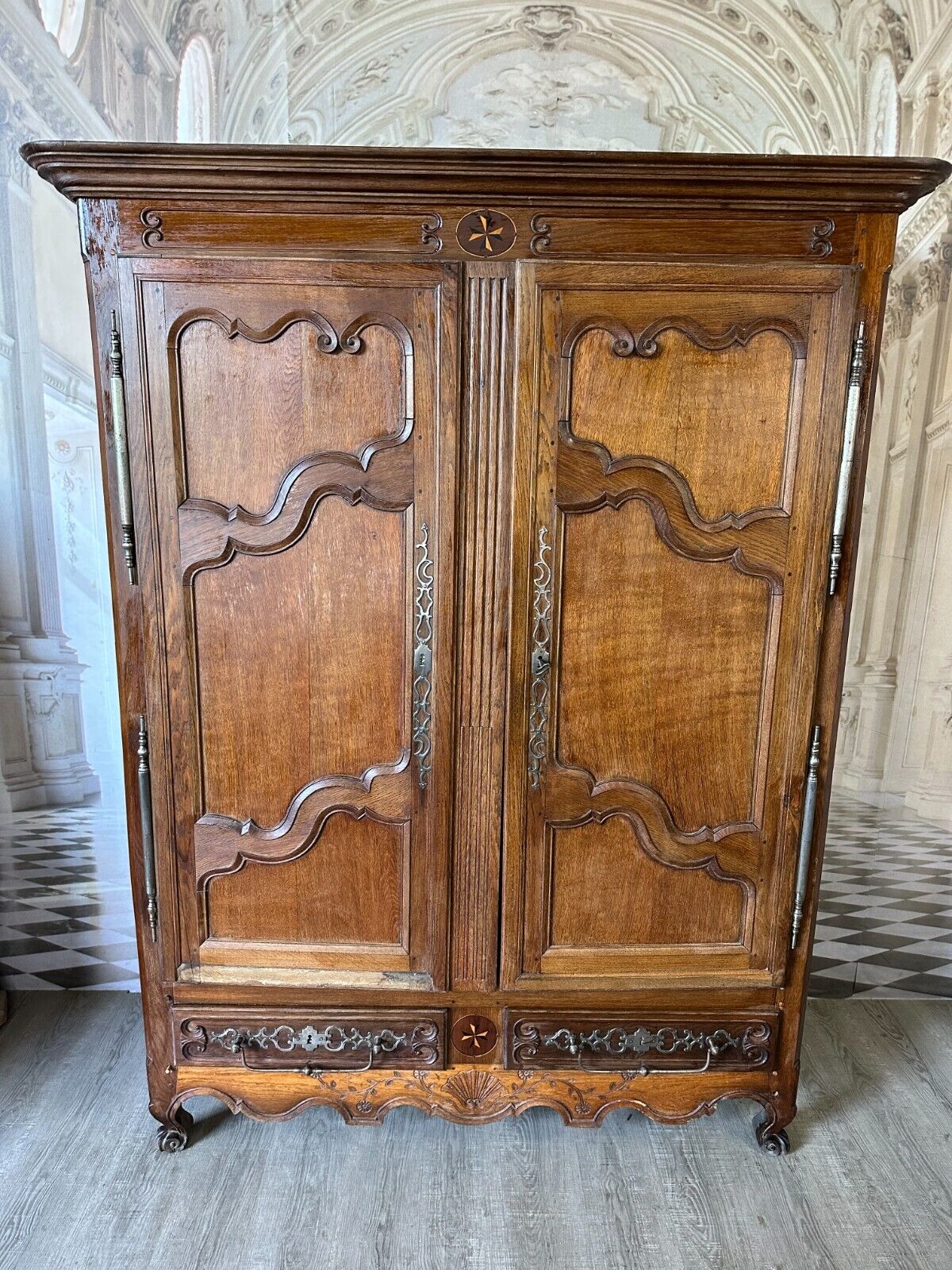 HERRSCHAFTLICHER BAROCKSCHRANK LOTHRINGER SCHRANK BAROCK UM 1760 EICHE INTARSIEN