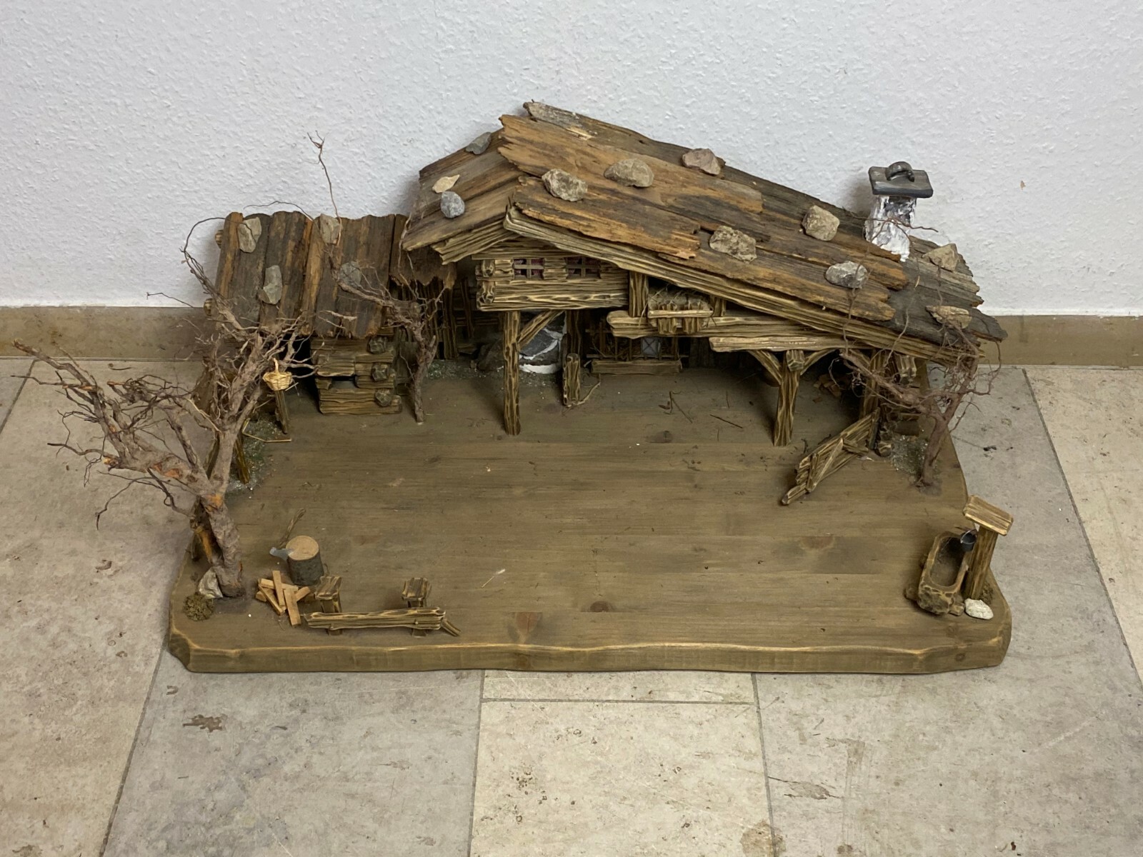 GROSSE ALPENLÄNDISCHE KRIPPE KRIPPENLANDSCHAFT OHNE FIGUREN GRÖSSE 10cm