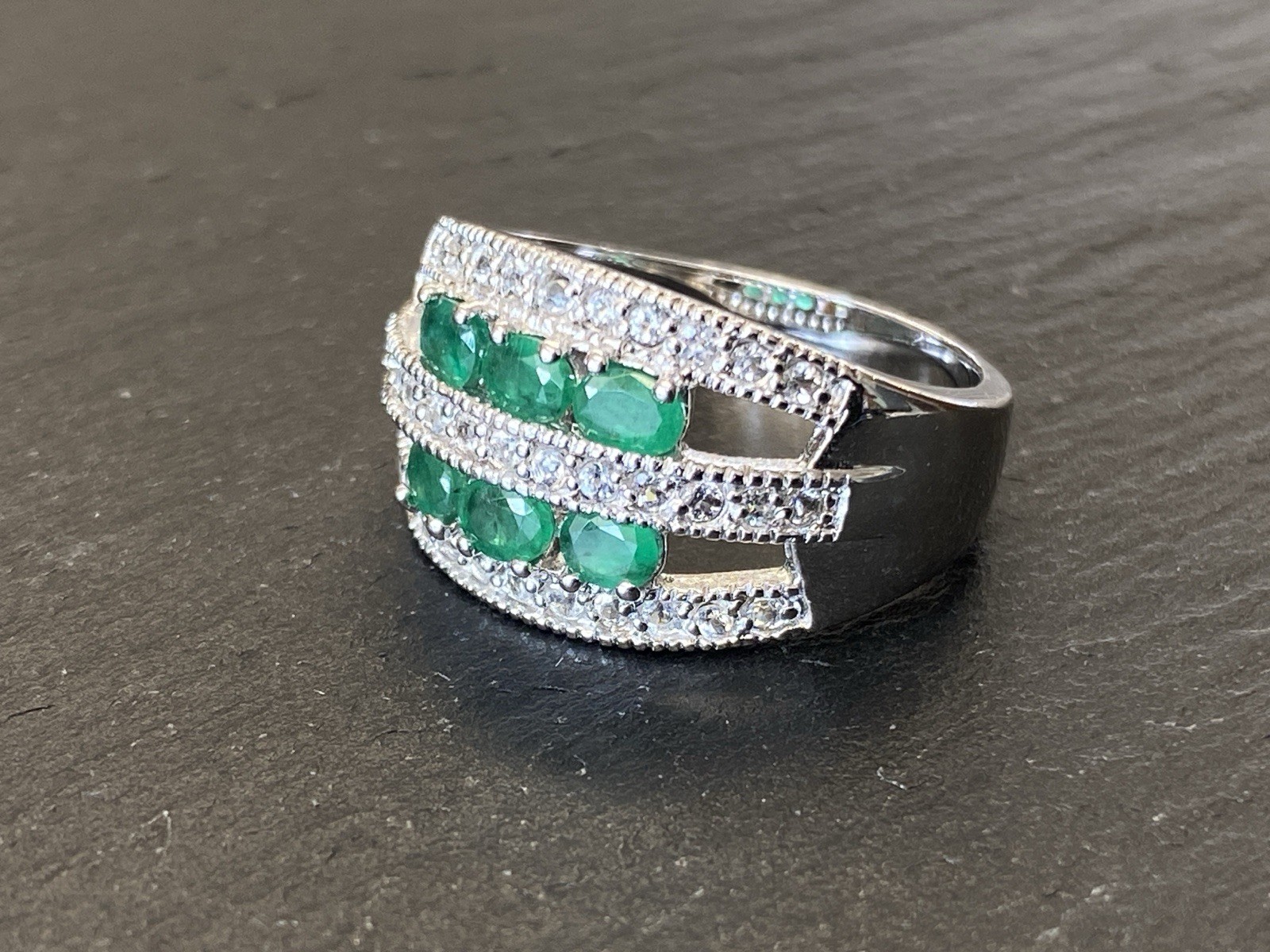 RING 925 STERLING SILBER SMARAGD SMARAGDE SPINELL ODER BERGKRISTALL GRÖSSE 62