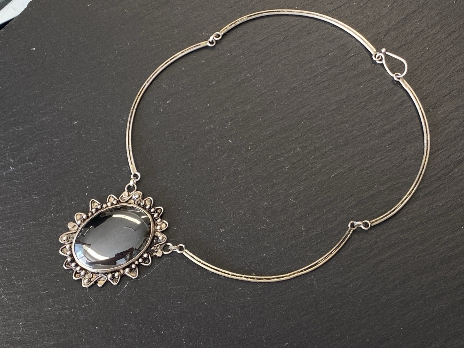 AUSGEFALLENE KETTE AUS 925 STERLING SILBER MIT HÄMATIT CABOCHON – Bild 17