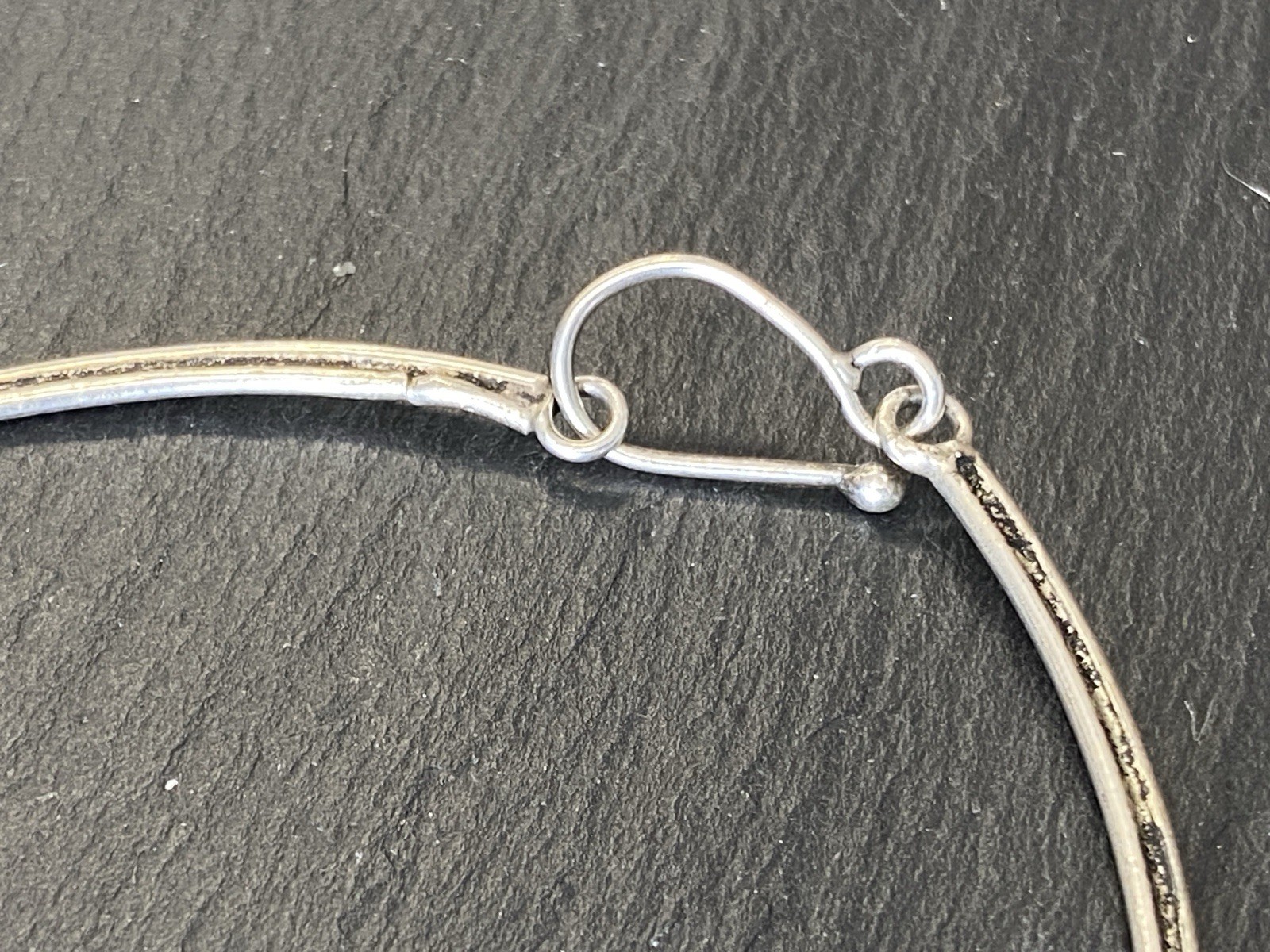 AUSGEFALLENE KETTE AUS 925 STERLING SILBER MIT HÄMATIT CABOCHON – Bild 18